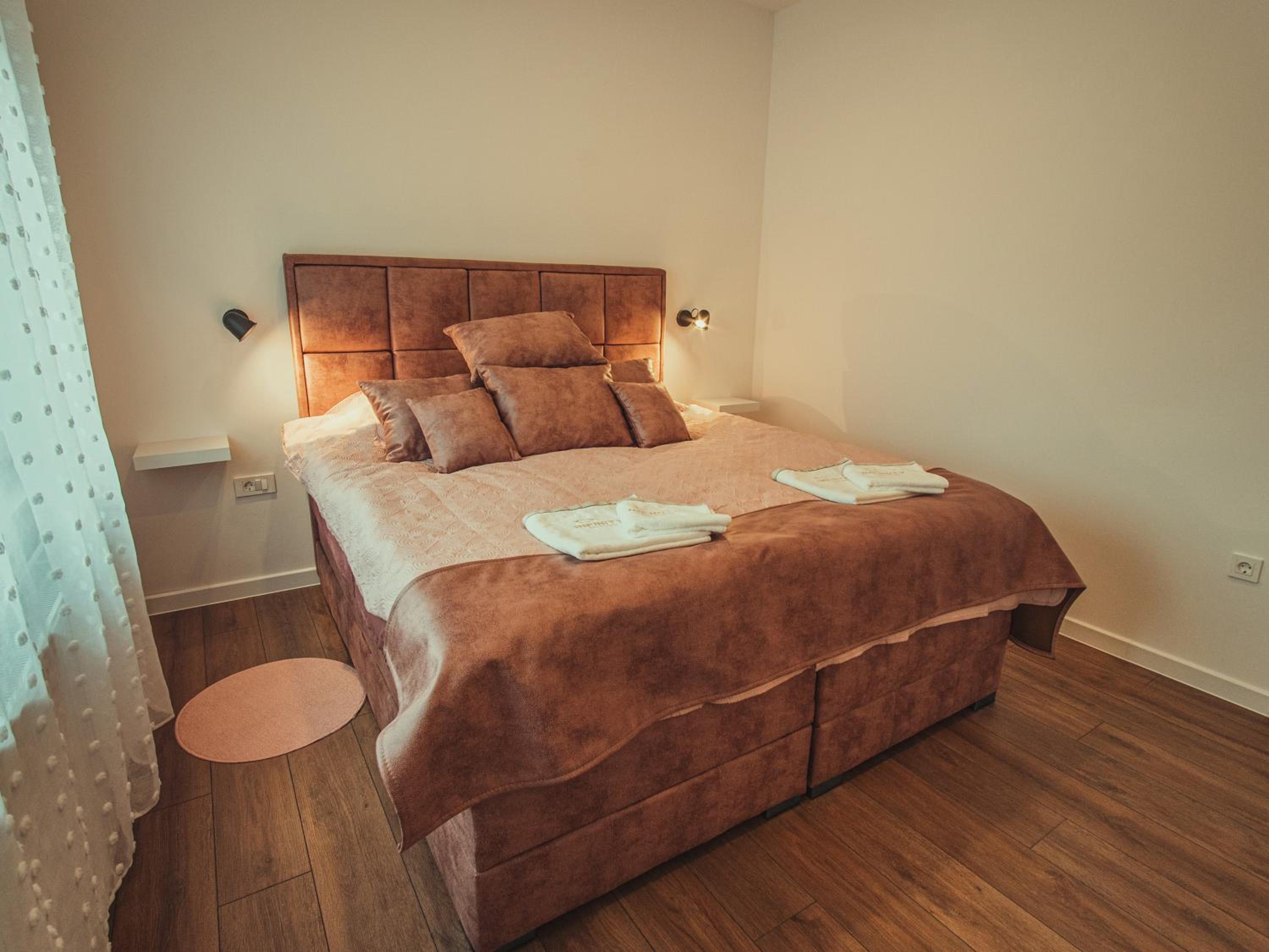 Two-Bedroom Apartment - Photo 9