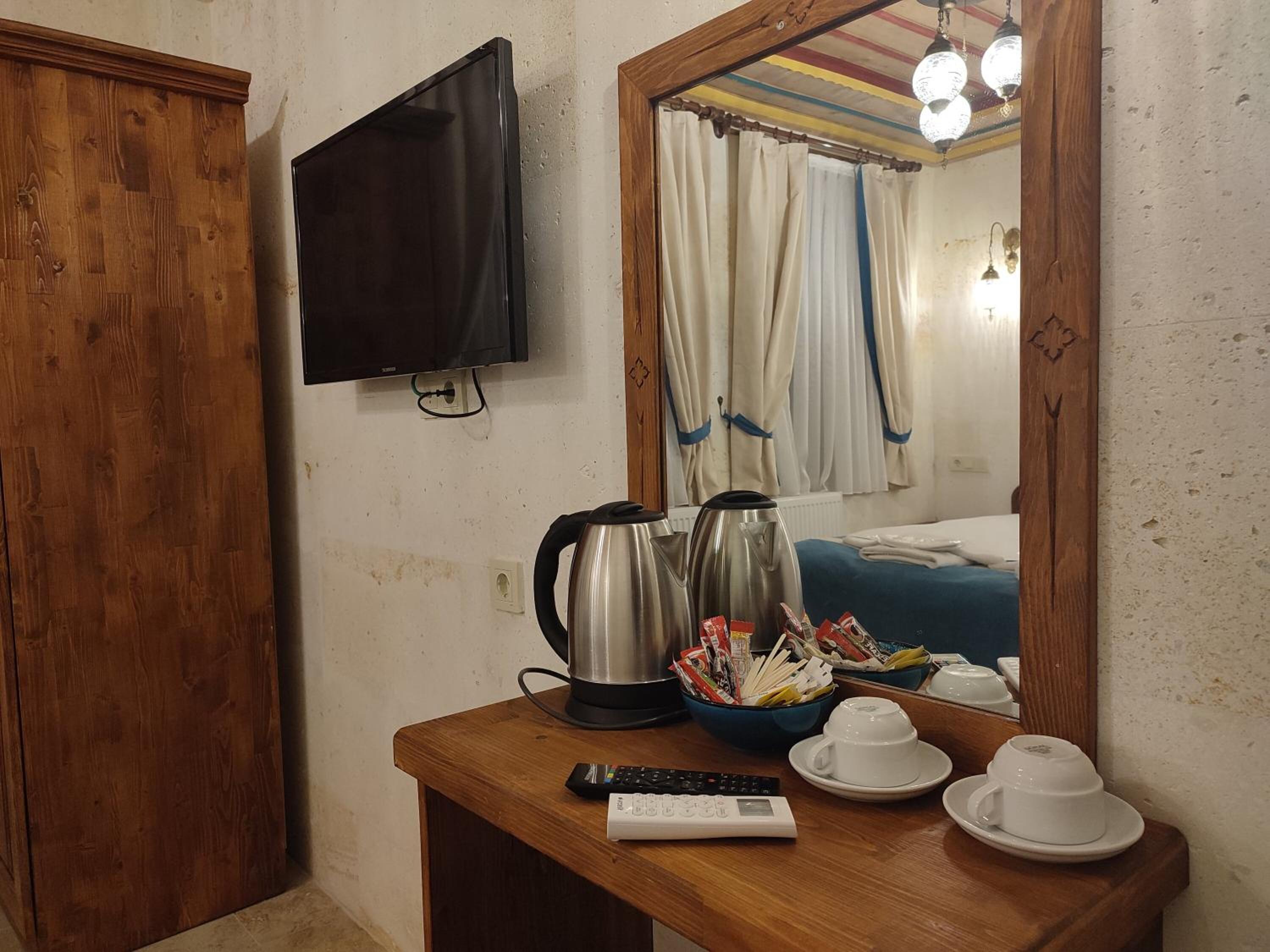 Standard Double Room - Photo 6