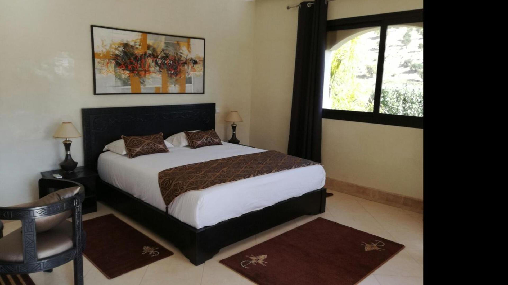 Junior Suite with Pool View - Photo 26