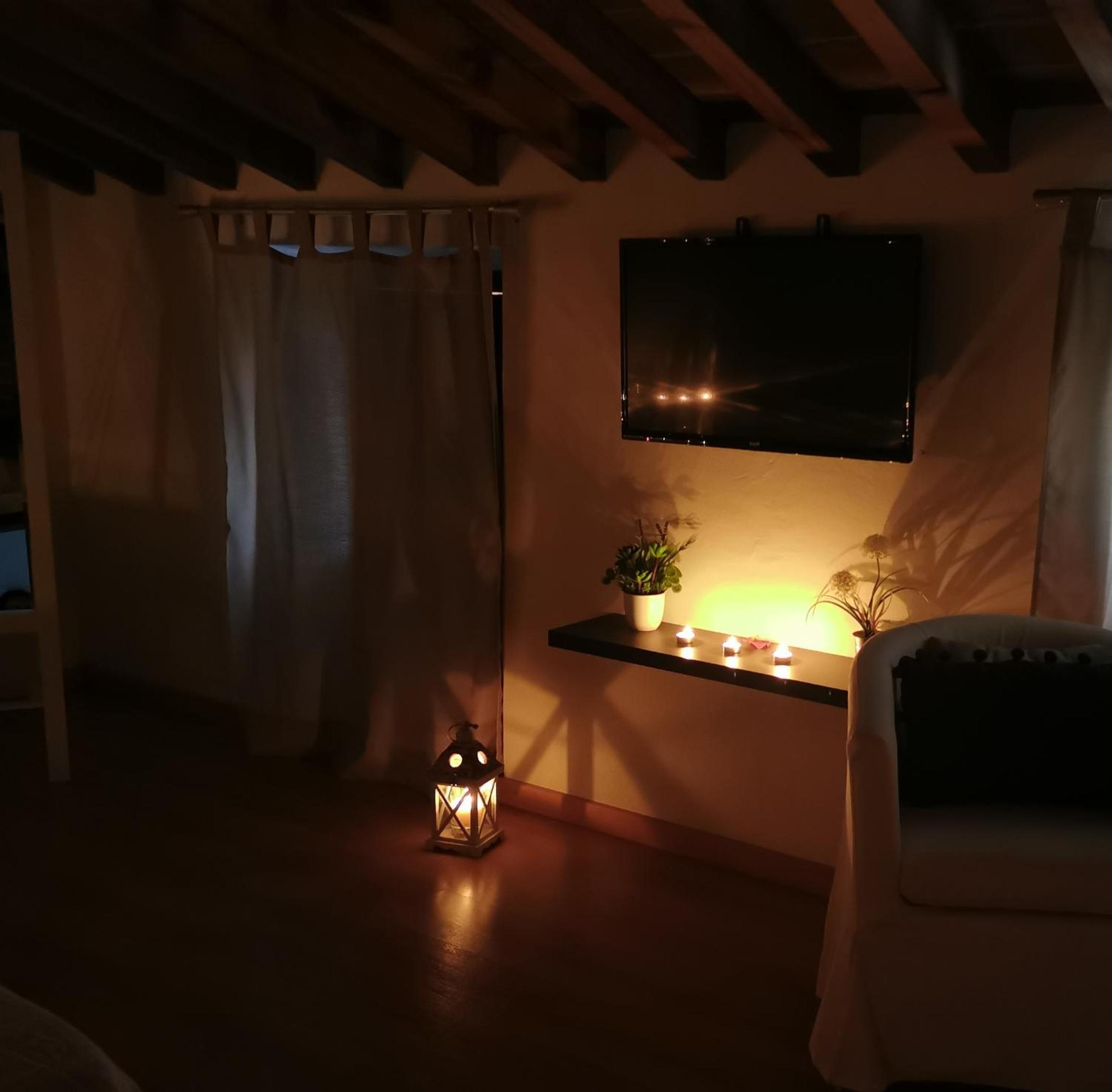 One-Bedroom House - Photo 32