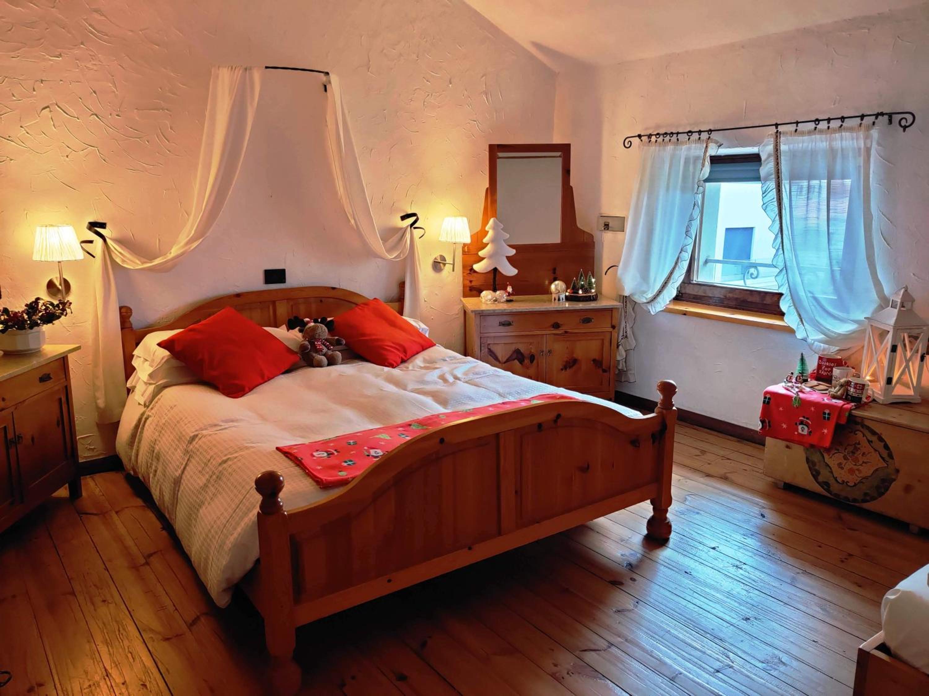 Two-Bedroom Apartment (5 Adults)