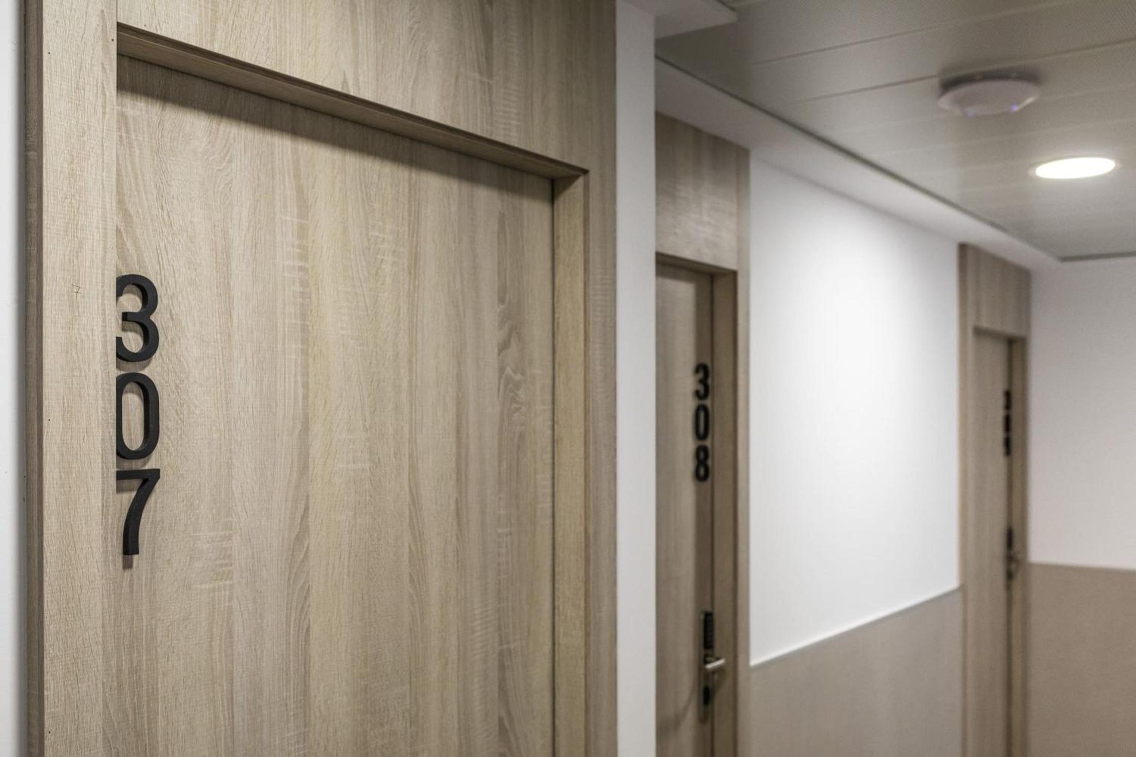 Double or Twin Room - Photo 12