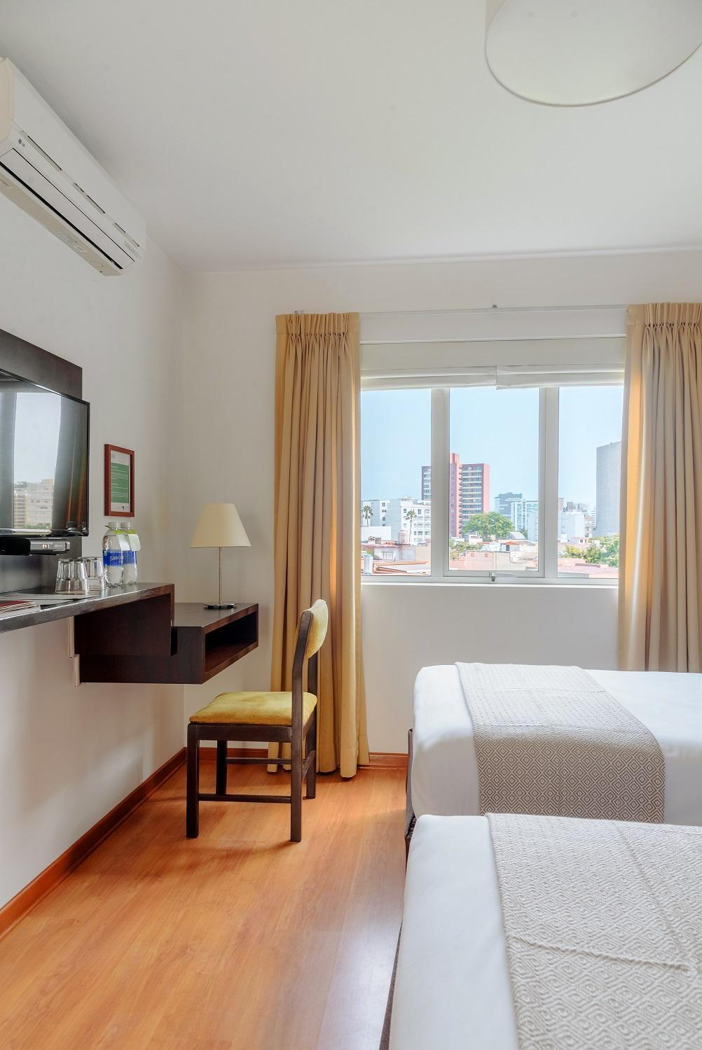 Twin Room - Photo 3