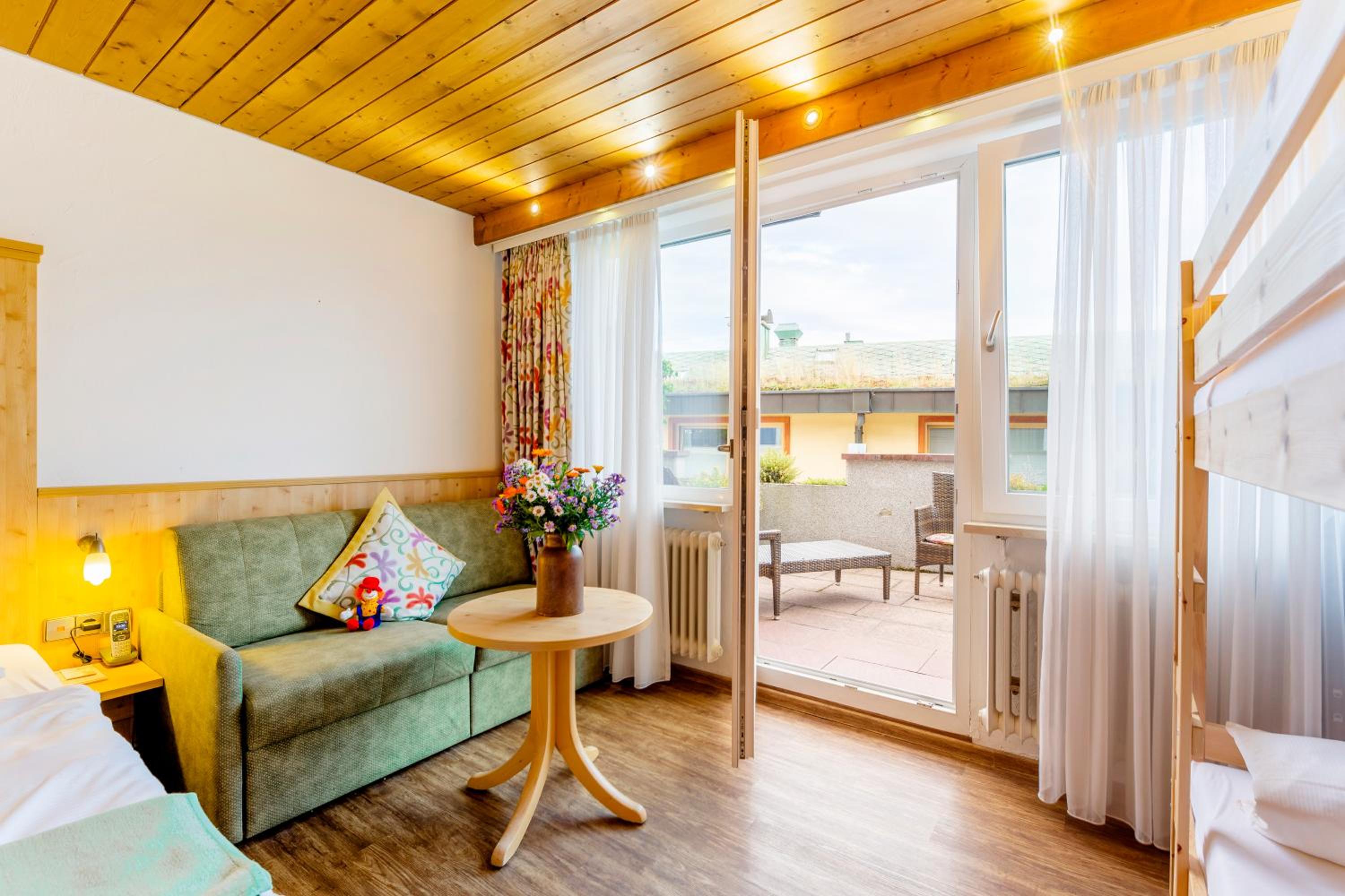 Family Suite - Photo 13
