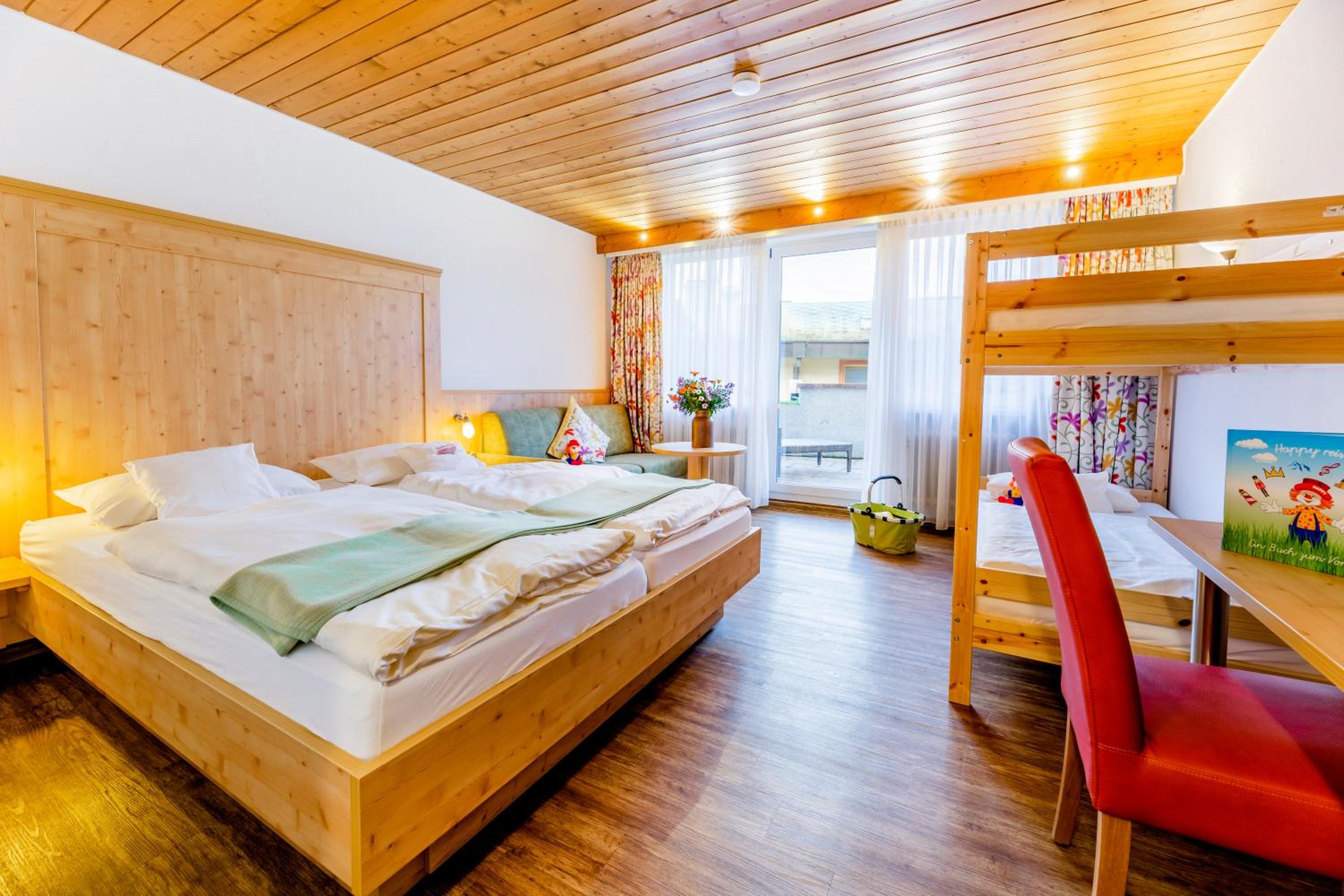 Family Suite - Photo 12
