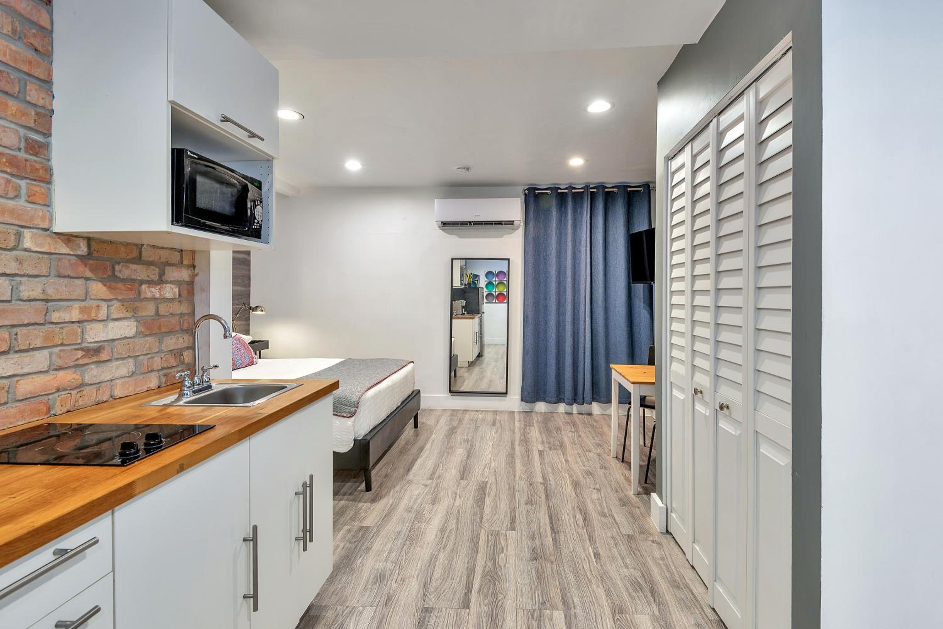 Cabana Suite photo 2