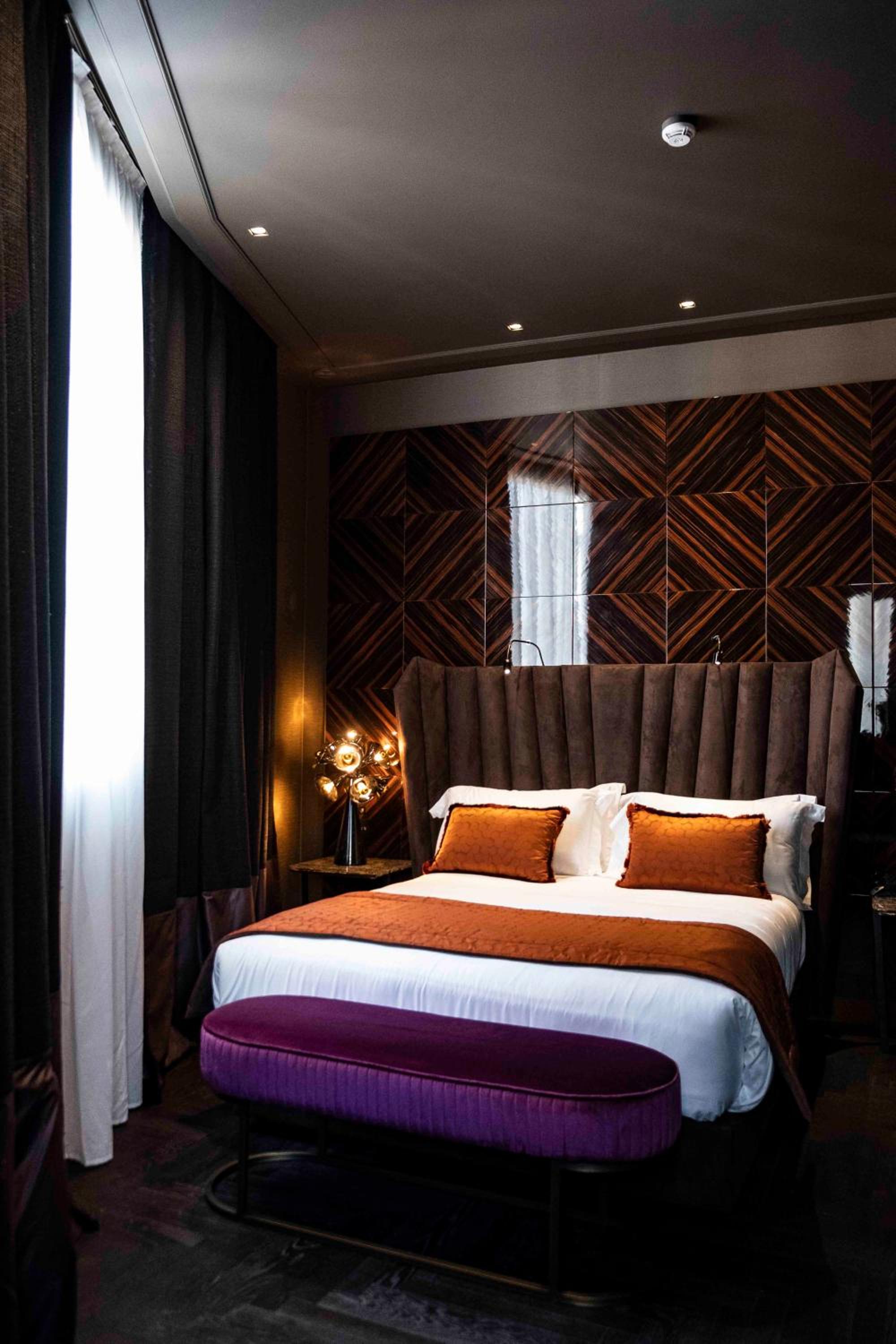 Executive Double or Twin Room thumbnail 6