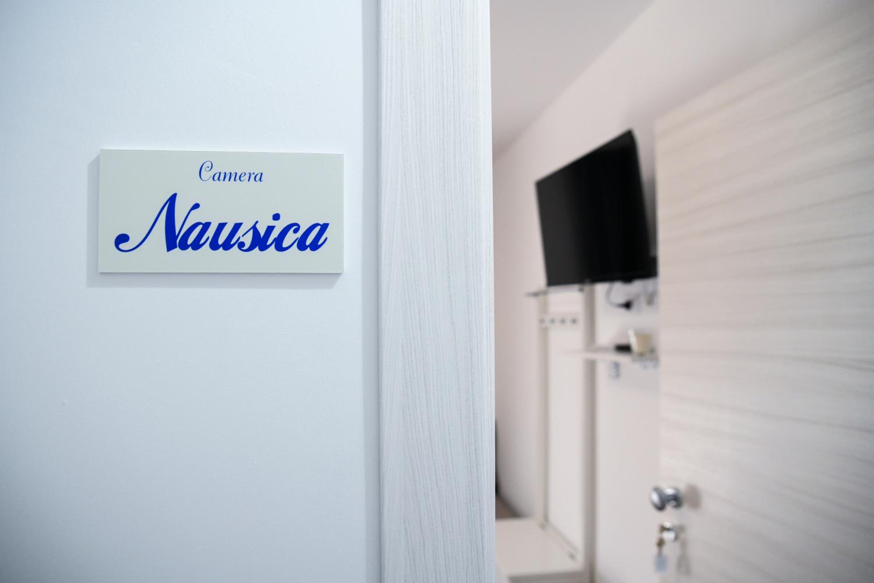 Triple Room with Private Bathroom photo 2