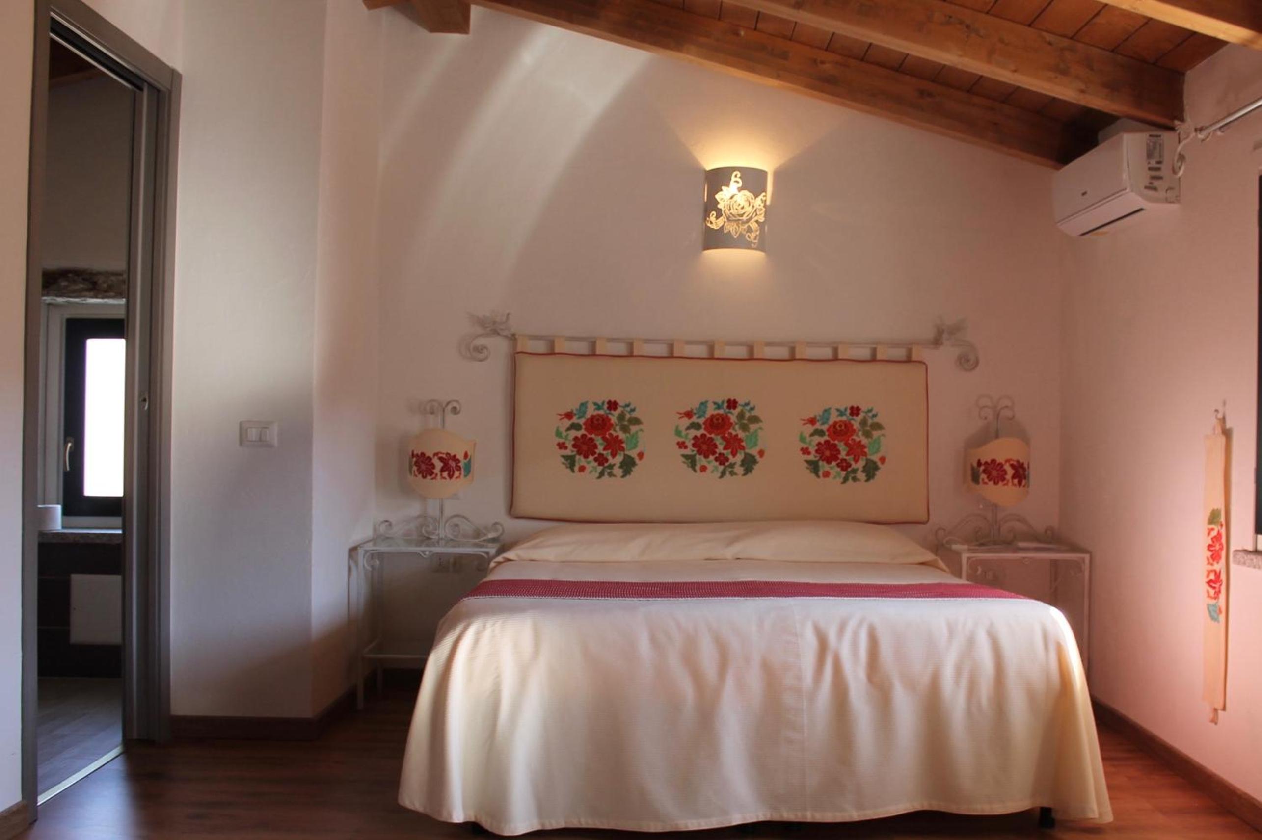 Deluxe Triple Room - Photo 6