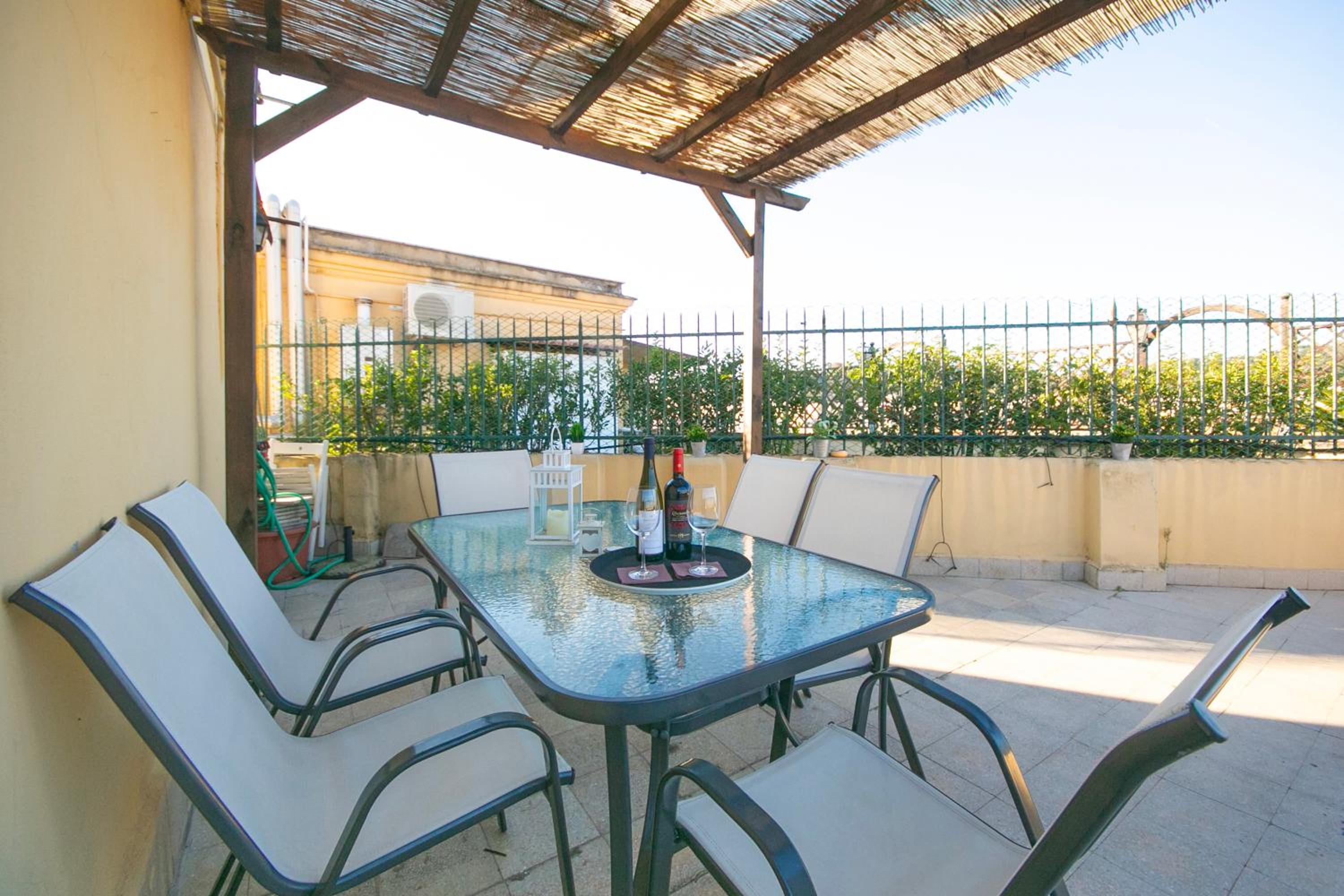 Apartment with Terrace - Via Simone De Saint Bon 25 photo 3
