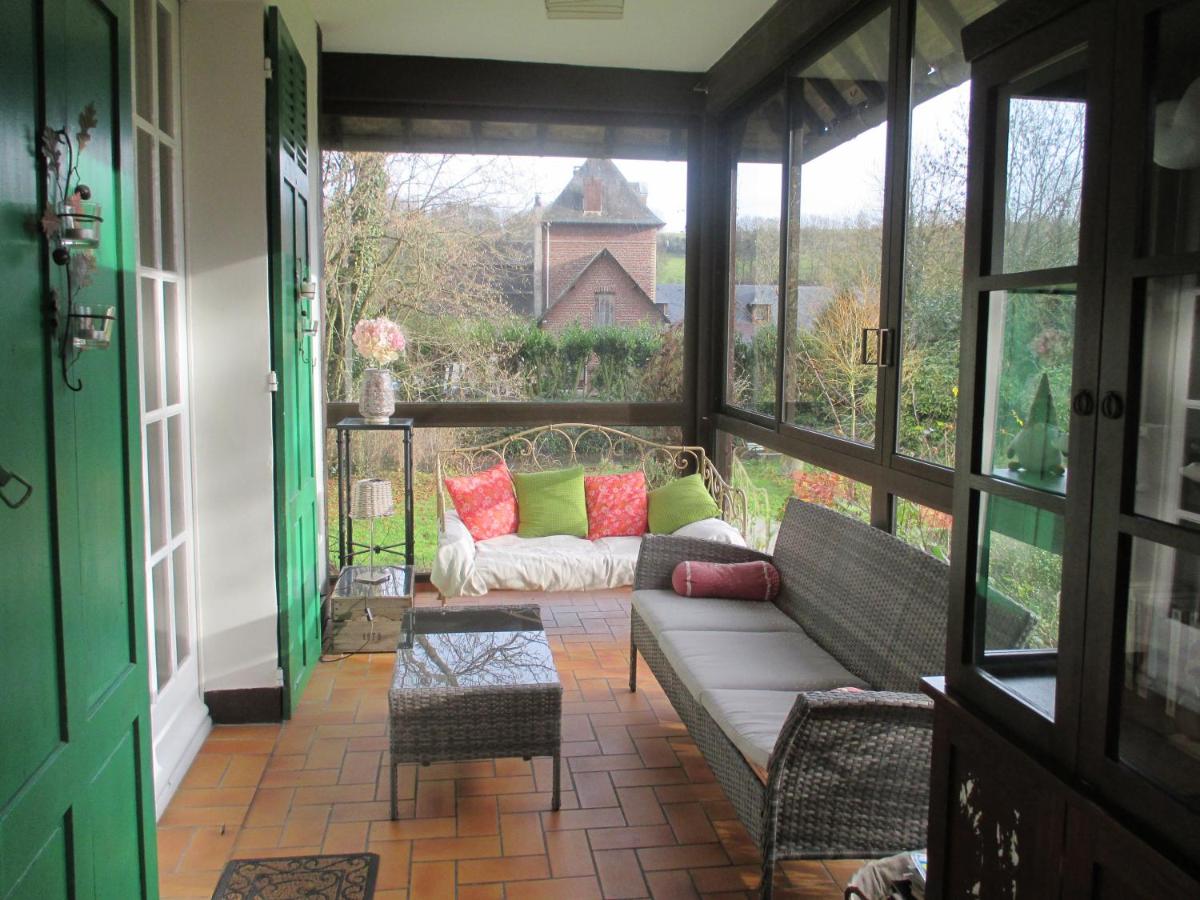 Four-Bedroom House photo 3
