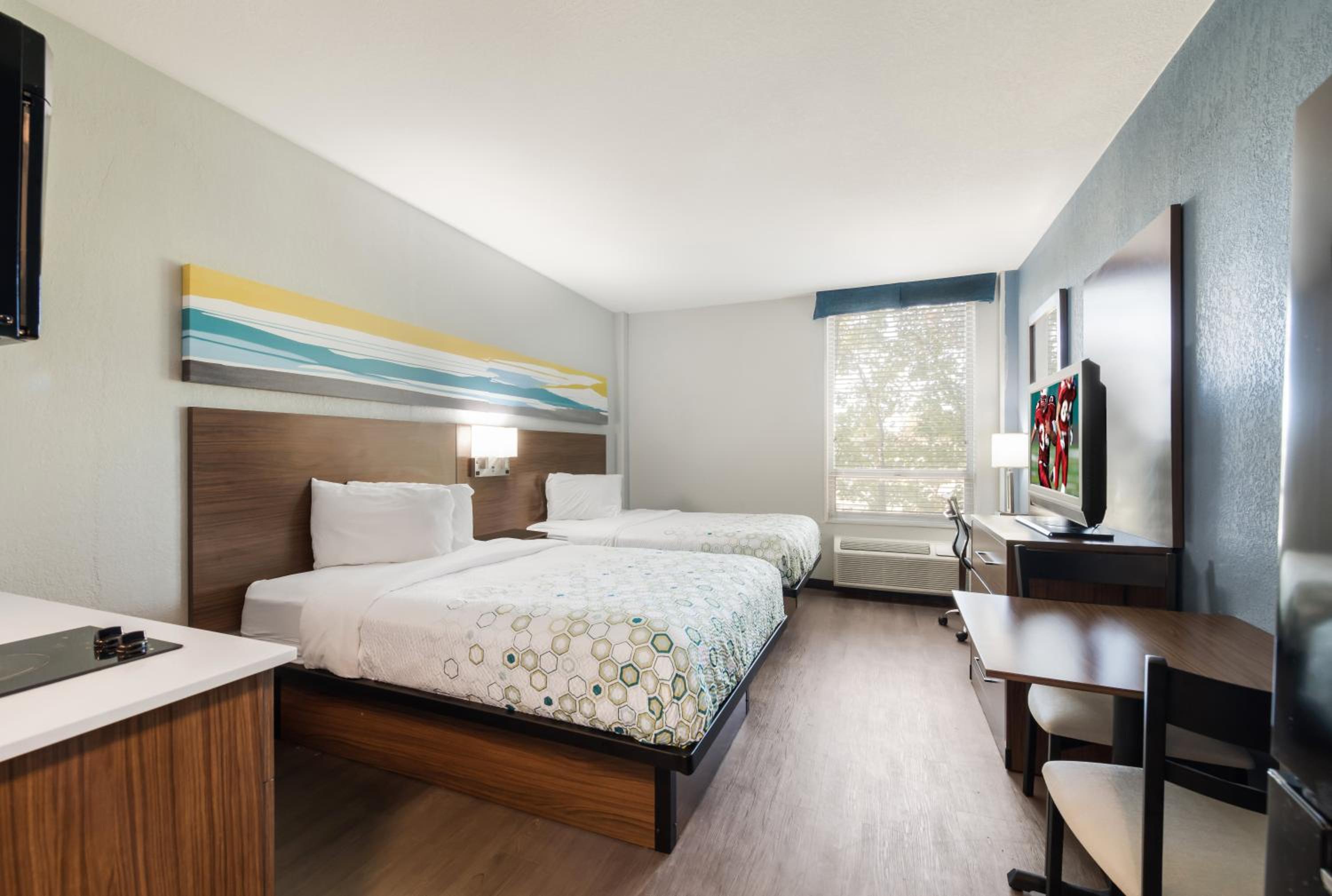 Studio Room with Two Double Beds Non-Smoking - Photo 2