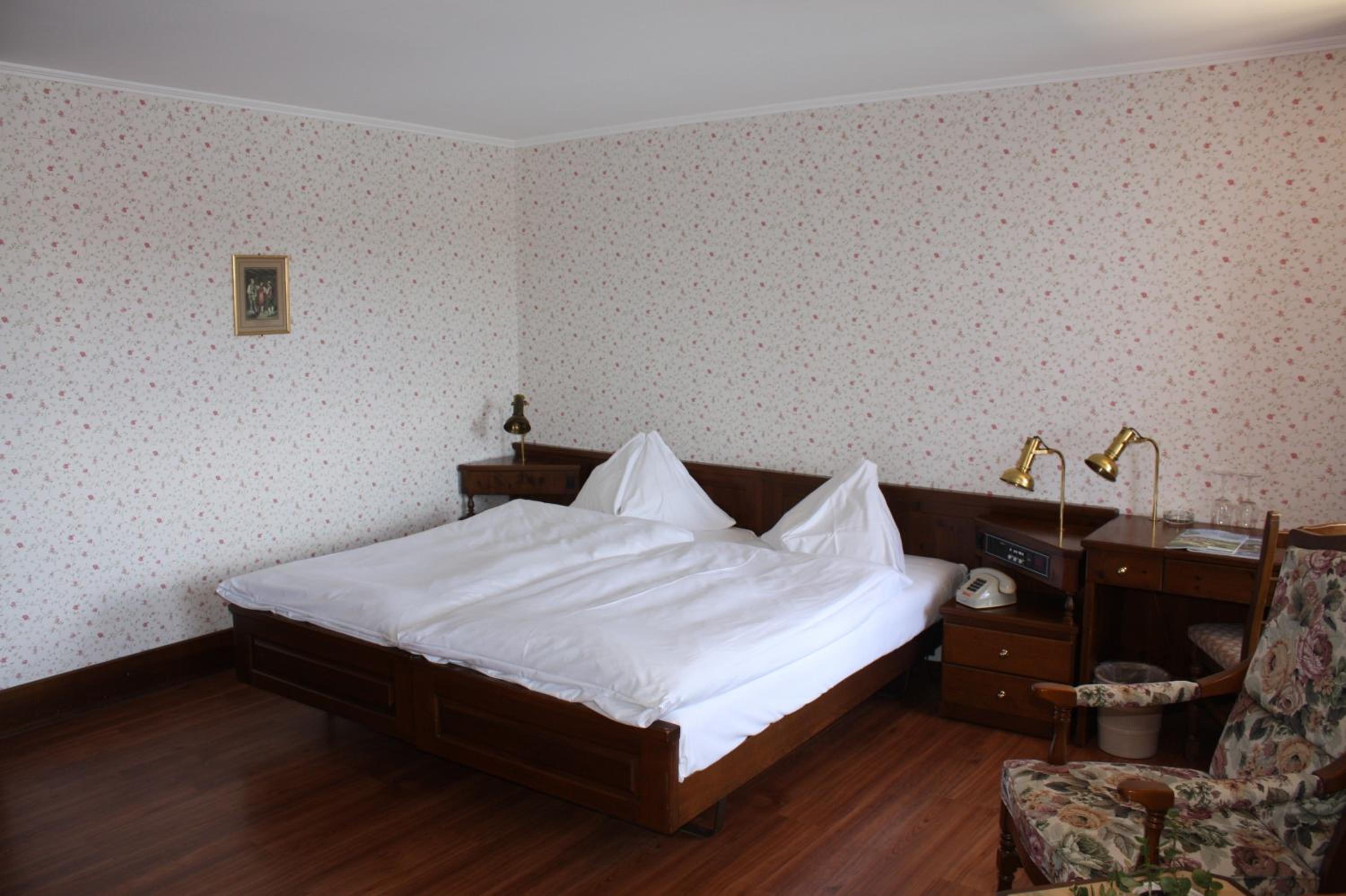 Double Room - Photo 8