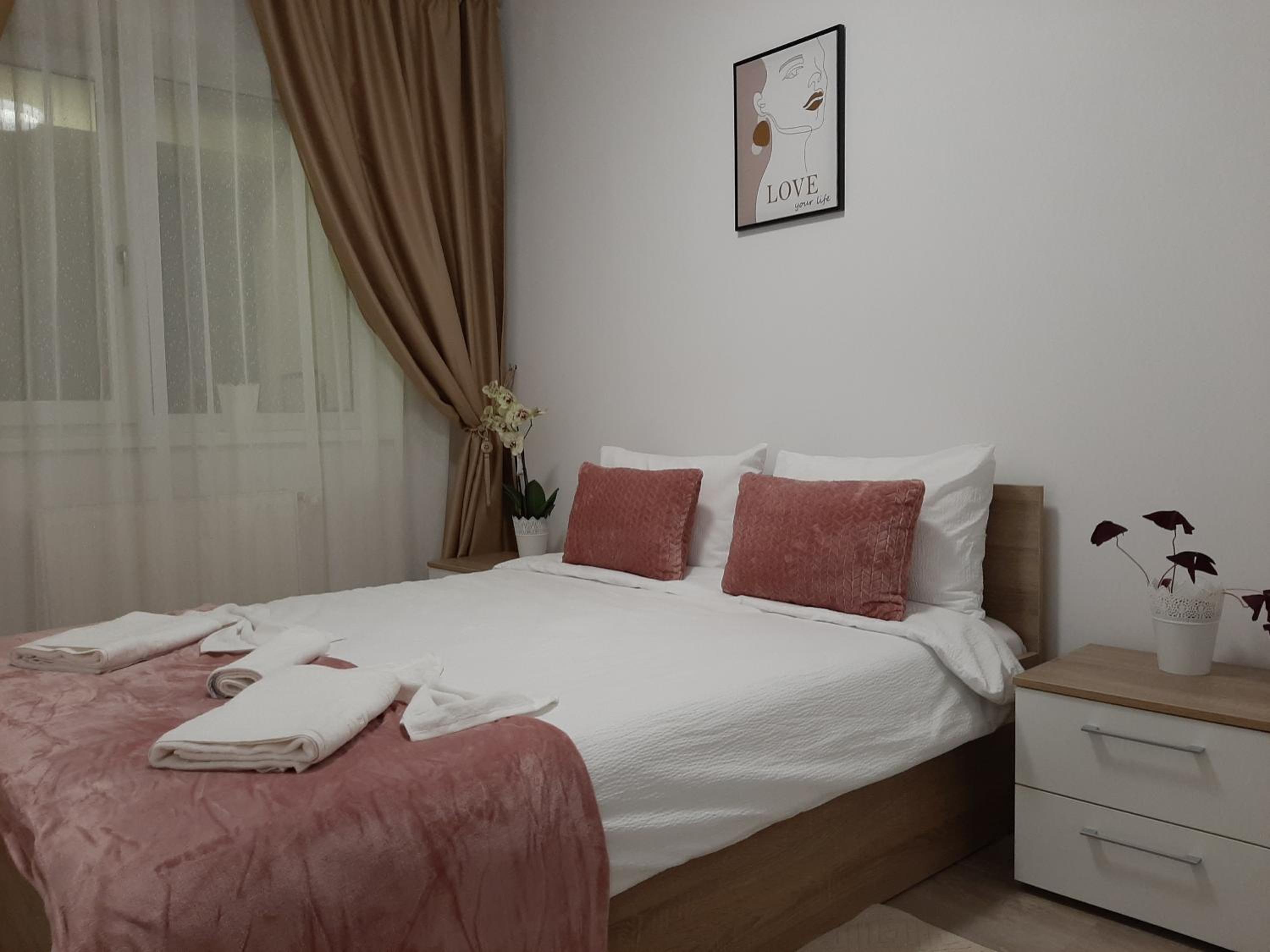 One-Bedroom Apartment - Photo 35