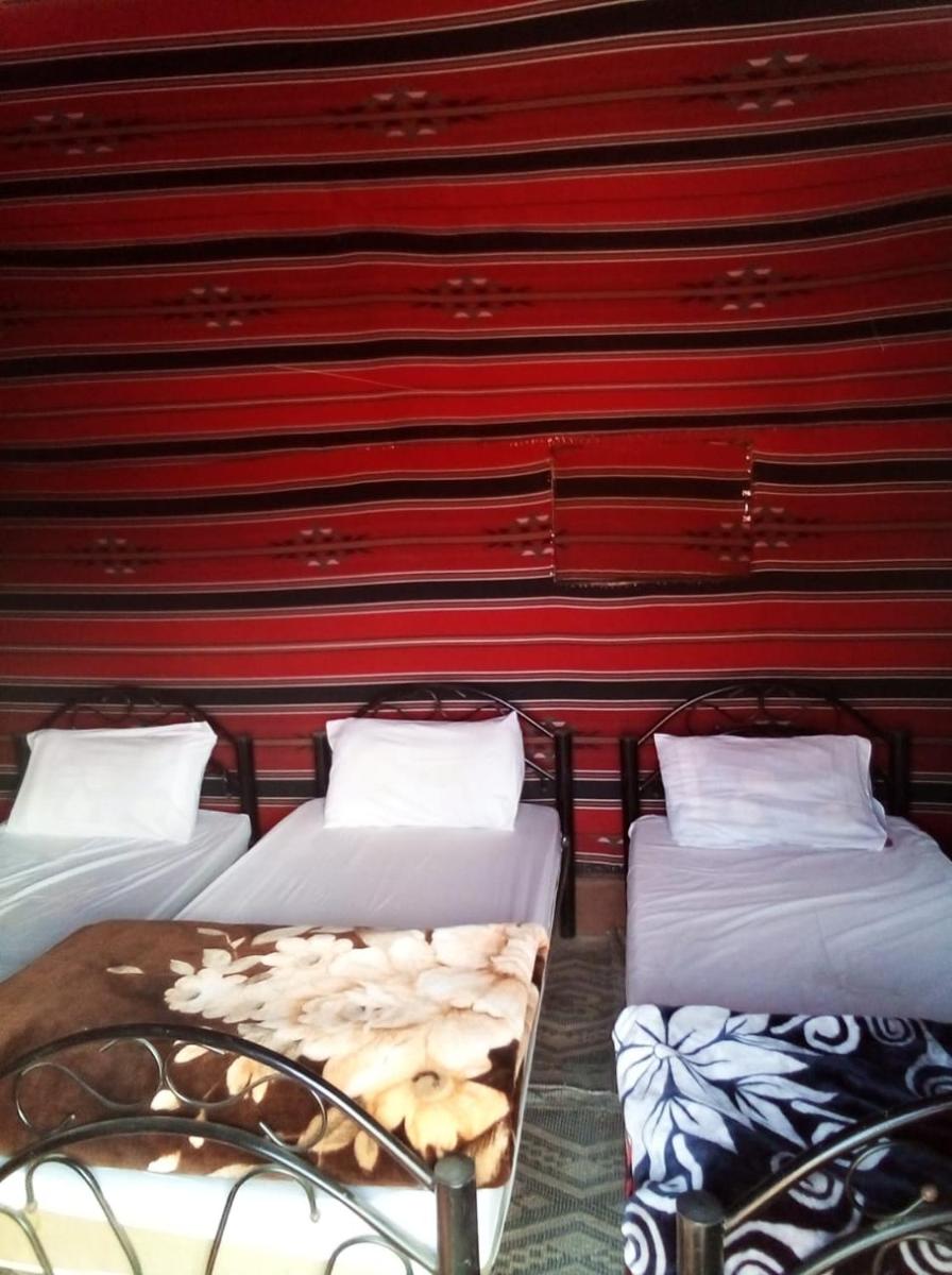 Economy Triple Room photo 1