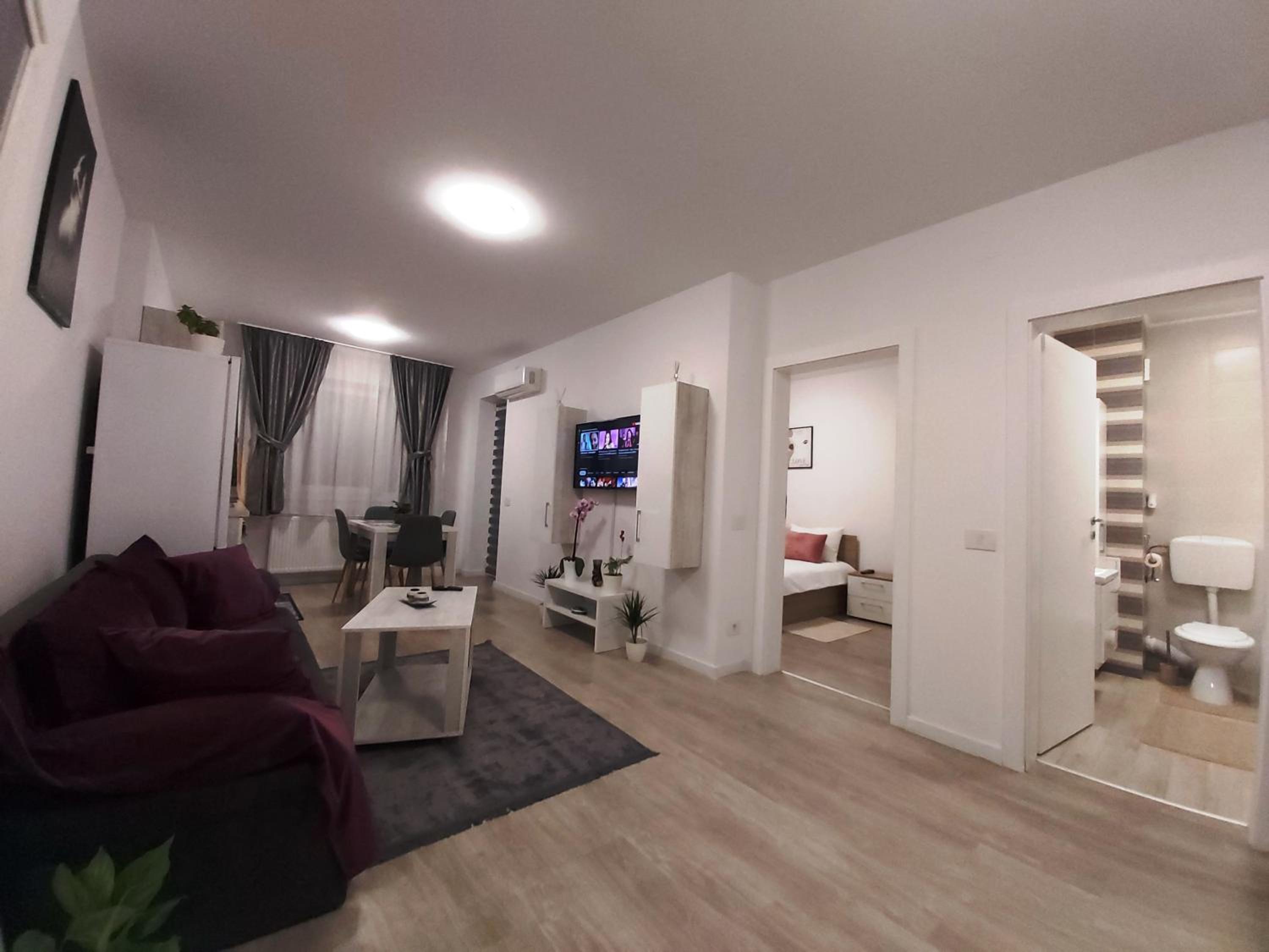 One-Bedroom Apartment - Photo 4
