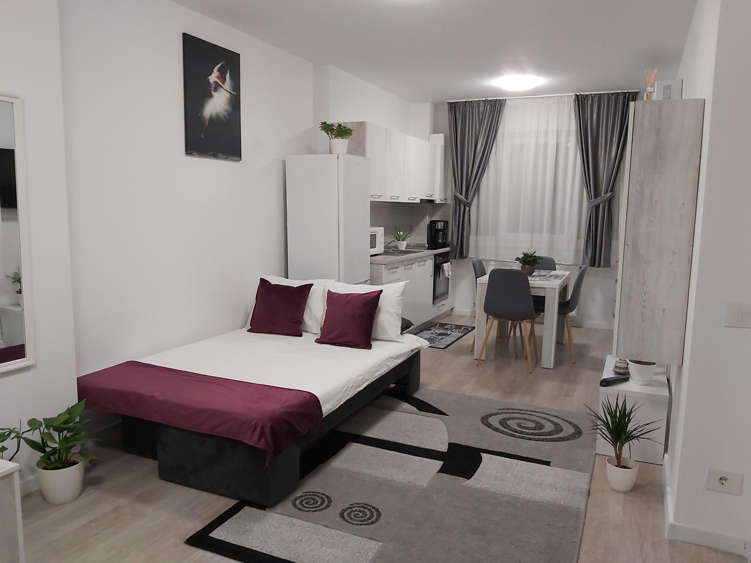 One-Bedroom Apartment - Photo 6