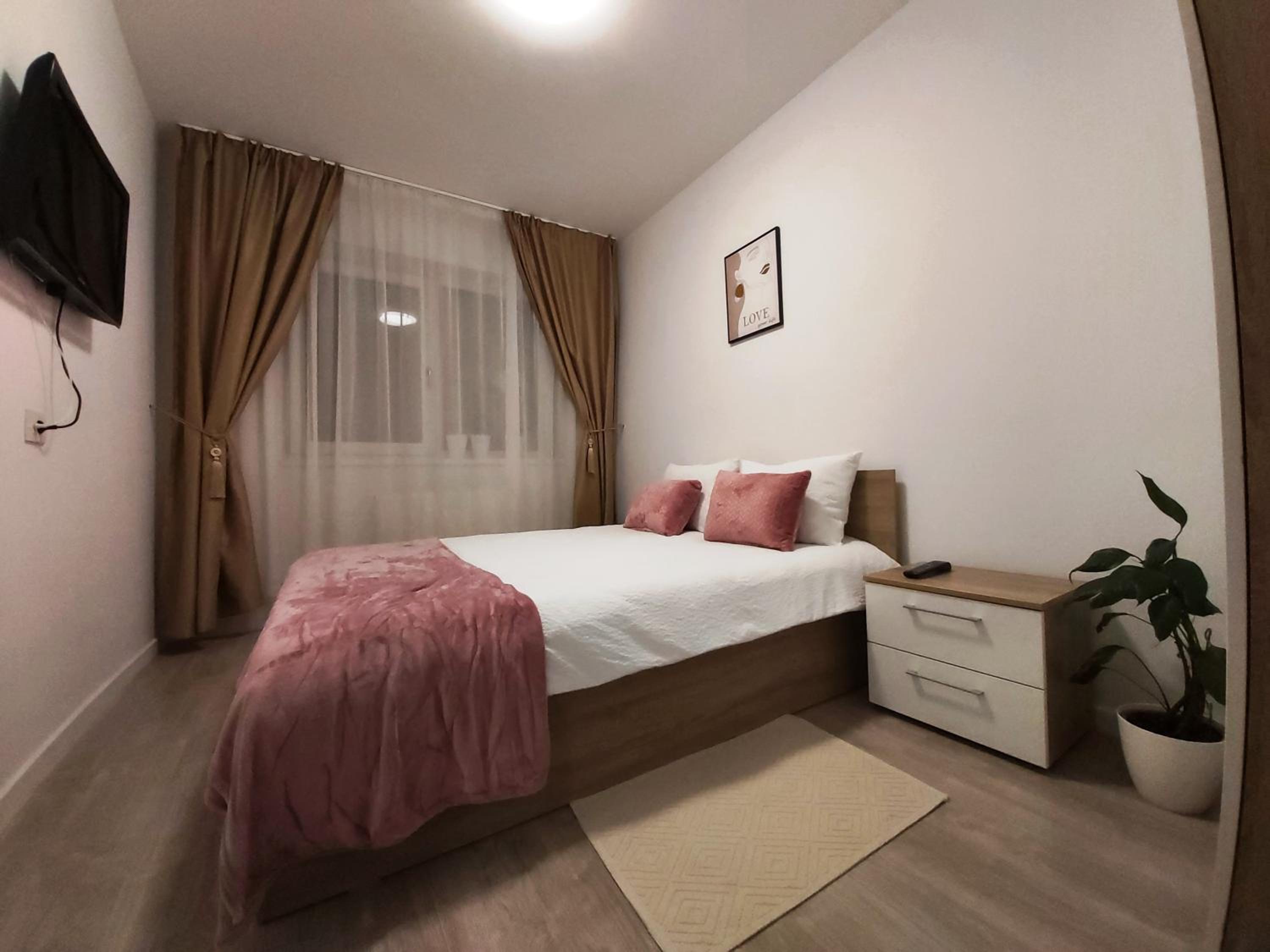 One-Bedroom Apartment - Photo 9