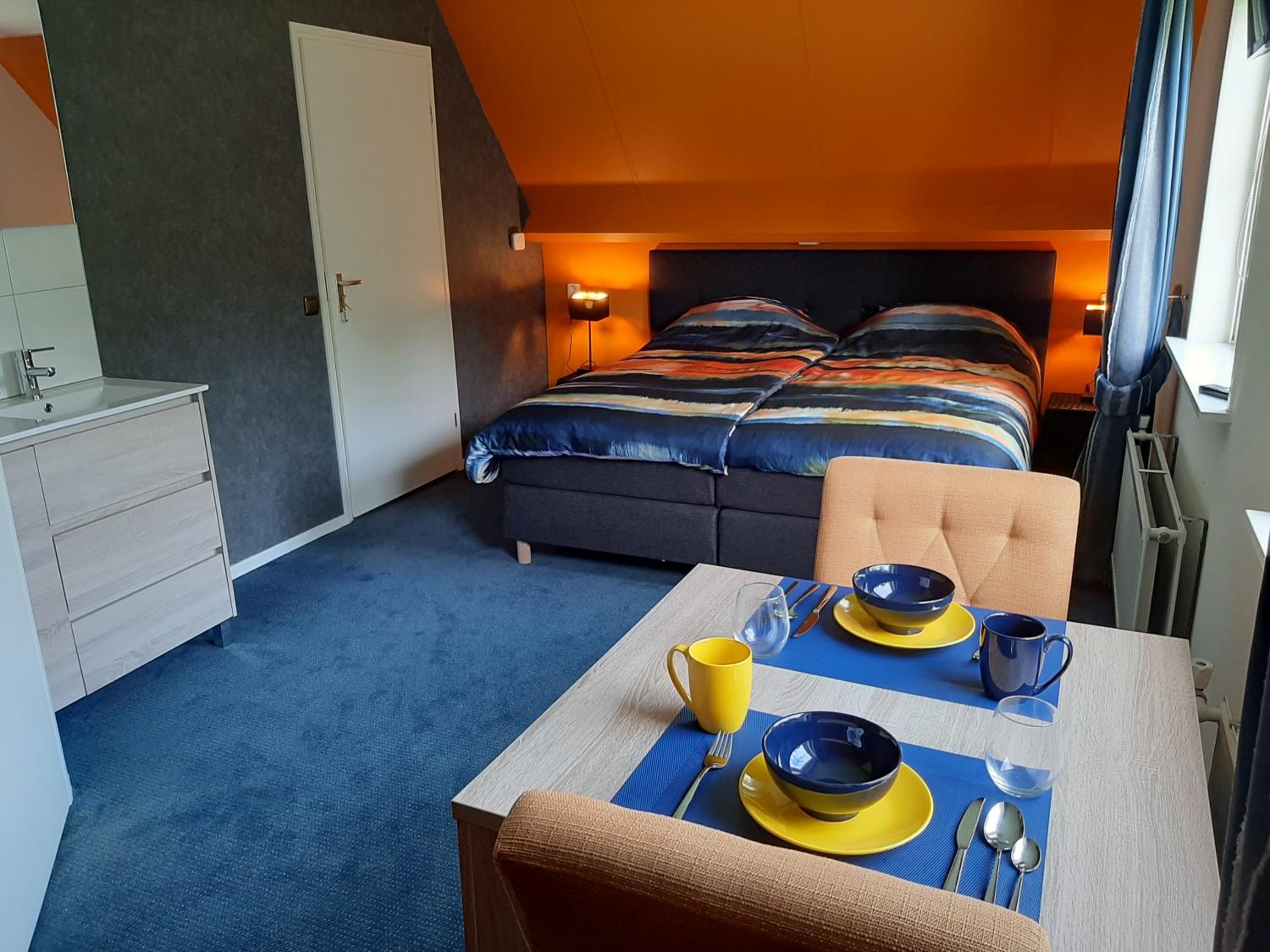 Double Room With Private Bathroom photo 1