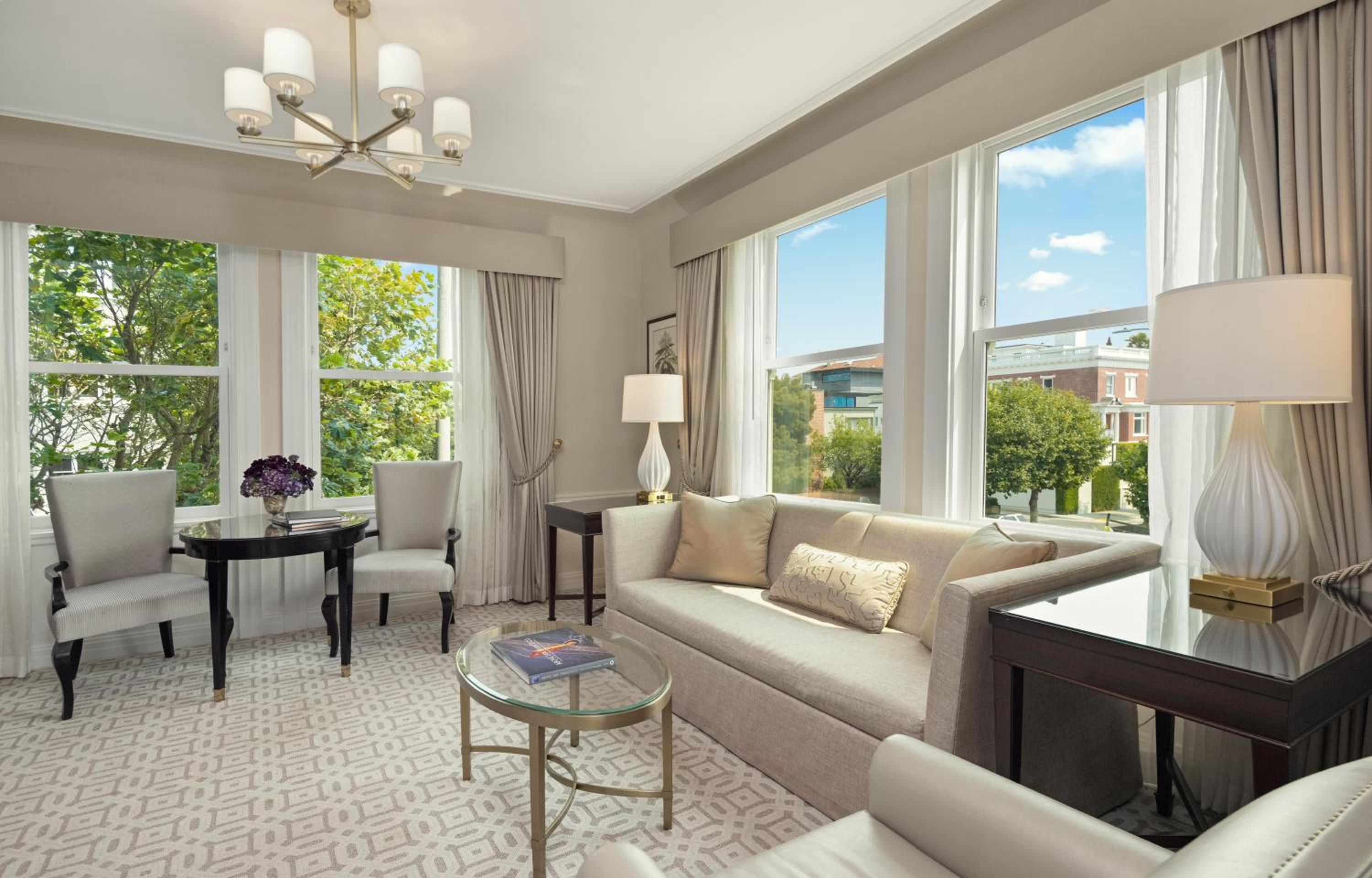 Two-Bedroom Suite with City View photo 1