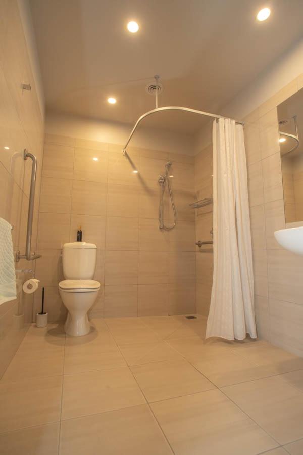 Four-Bedroom House photo 2