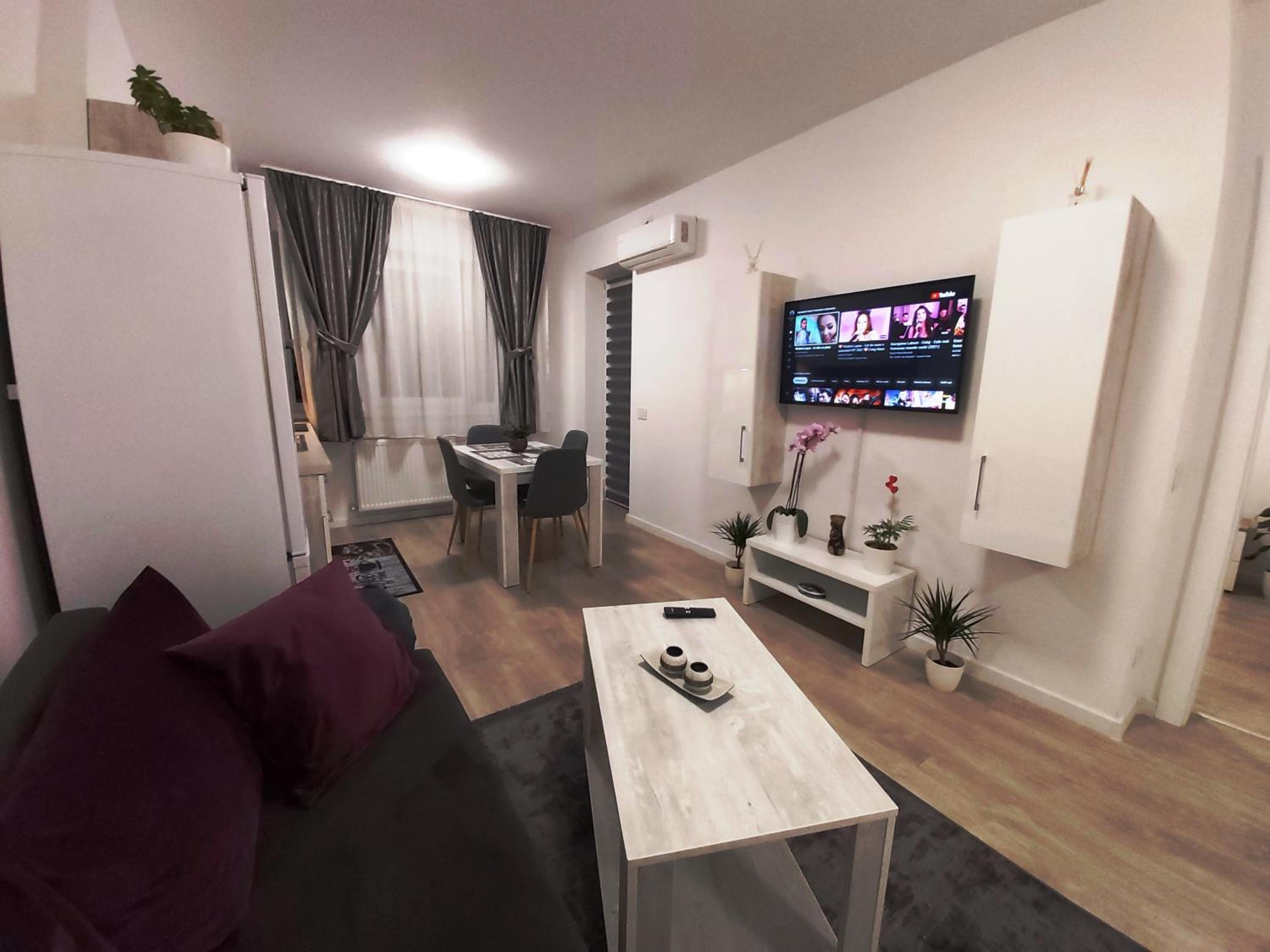 One-Bedroom Apartment - Photo 16