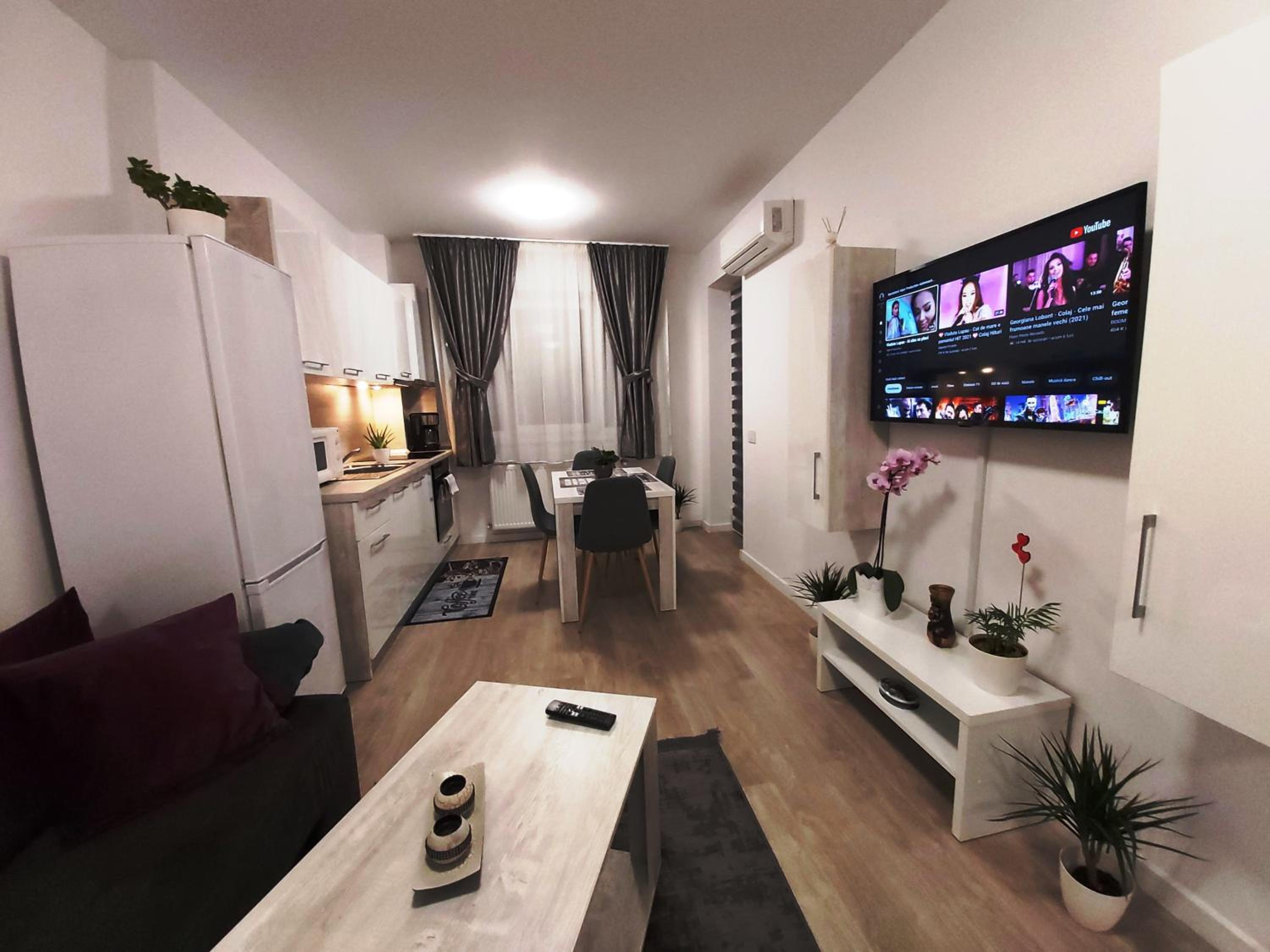One-Bedroom Apartment - Photo 18