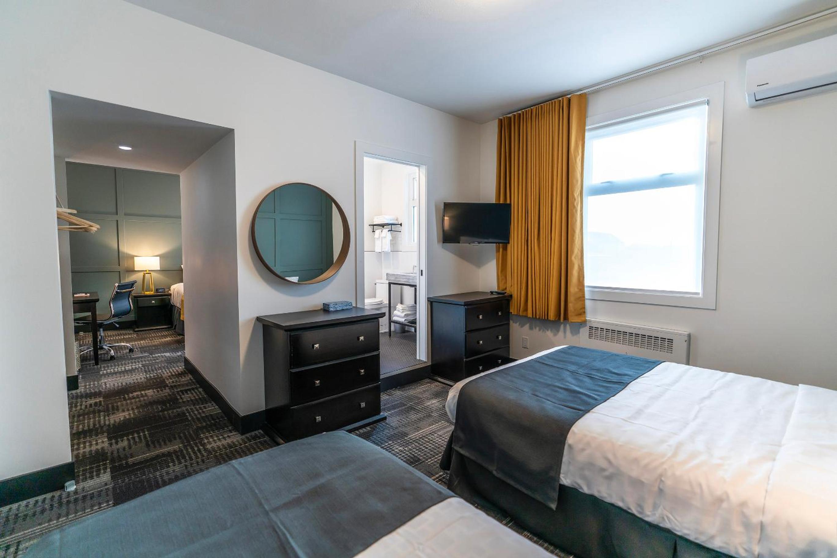Two-Bedroom Junior Suite (Newly Renovated) - Noisy On Weekend photo 3