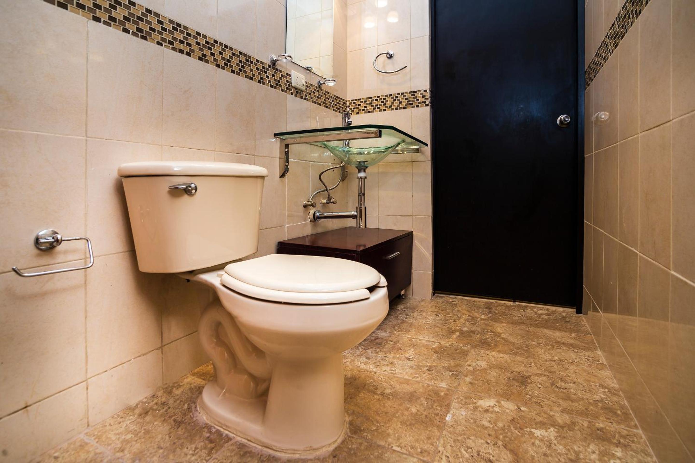 Standard Suite - Photo 2