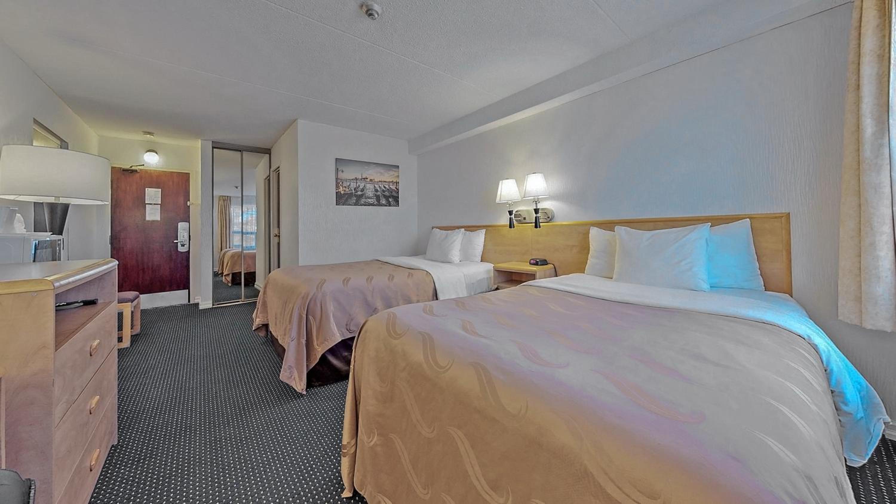 Standard Double Room With Two Double Beds - Non-Smoking - Photo 3
