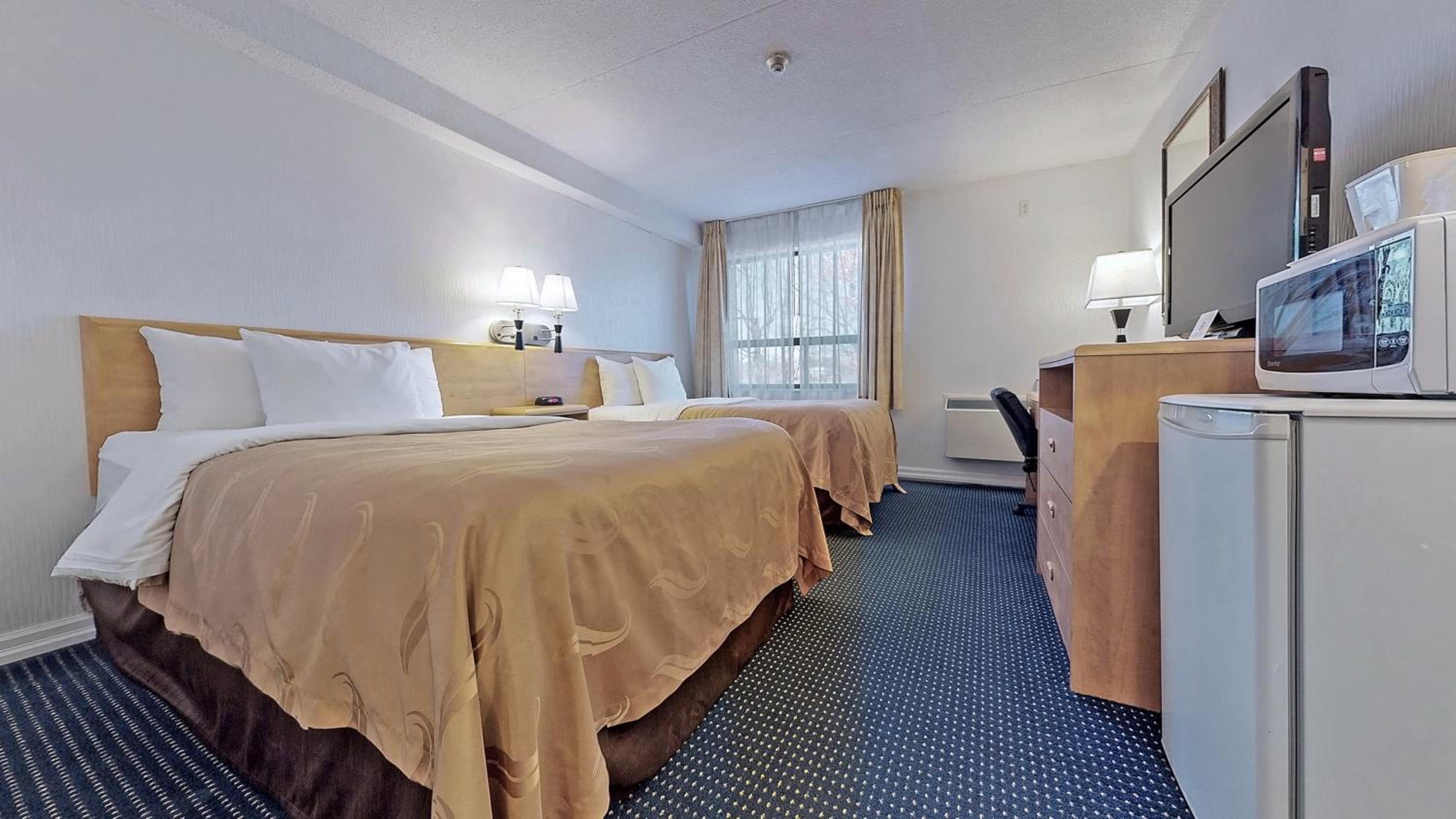 Standard Double Room With Two Double Beds - Non-Smoking - Photo 4