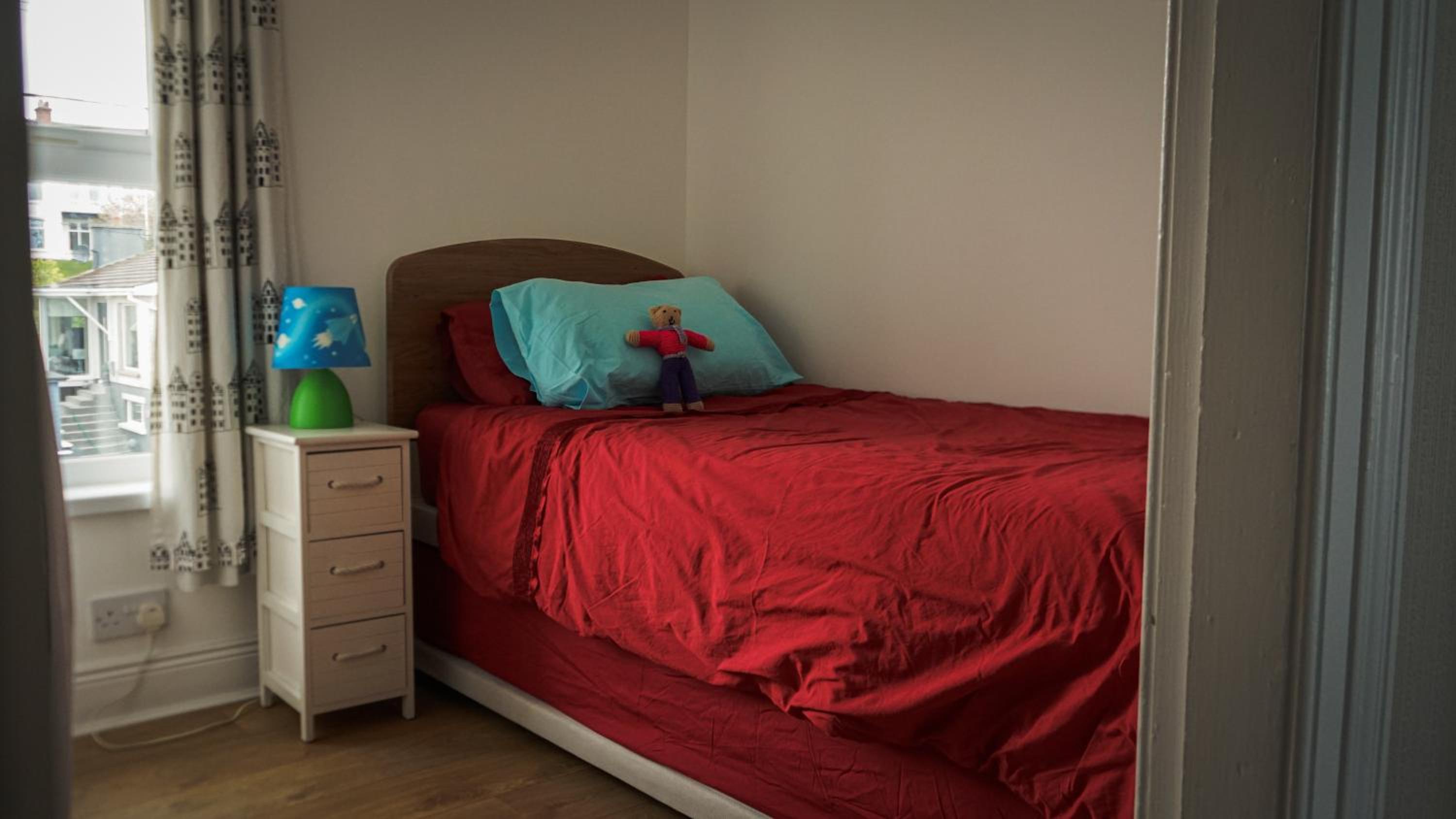 Three-Bedroom House photo 2