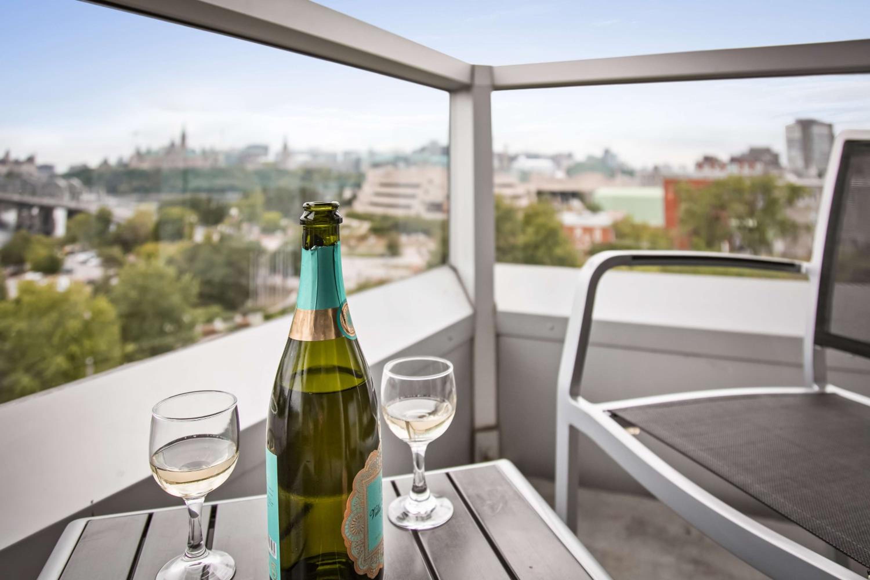 King Room with Balcony and River View - Photo 5