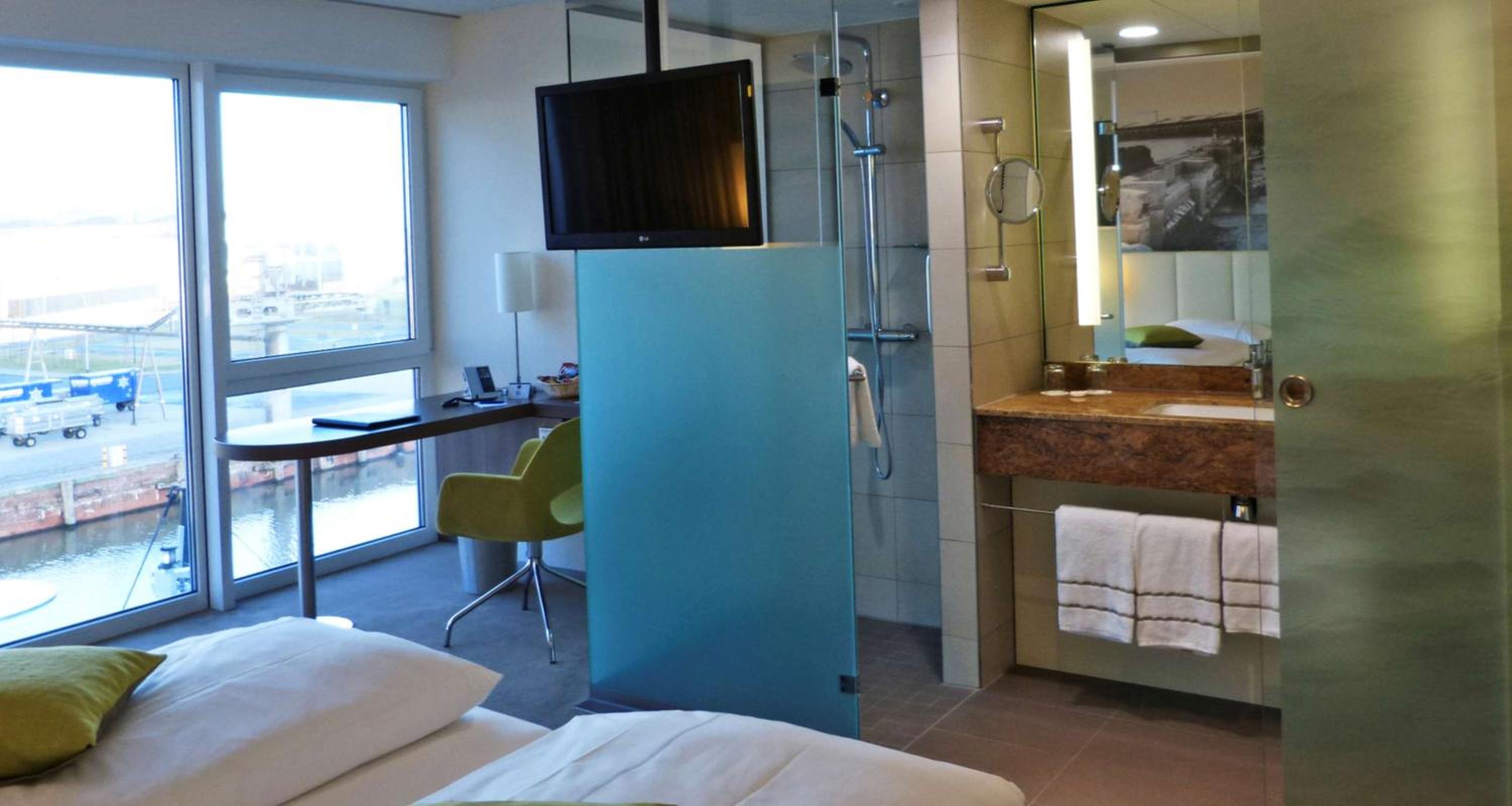 Superior Double Room with Harbor View photo 1