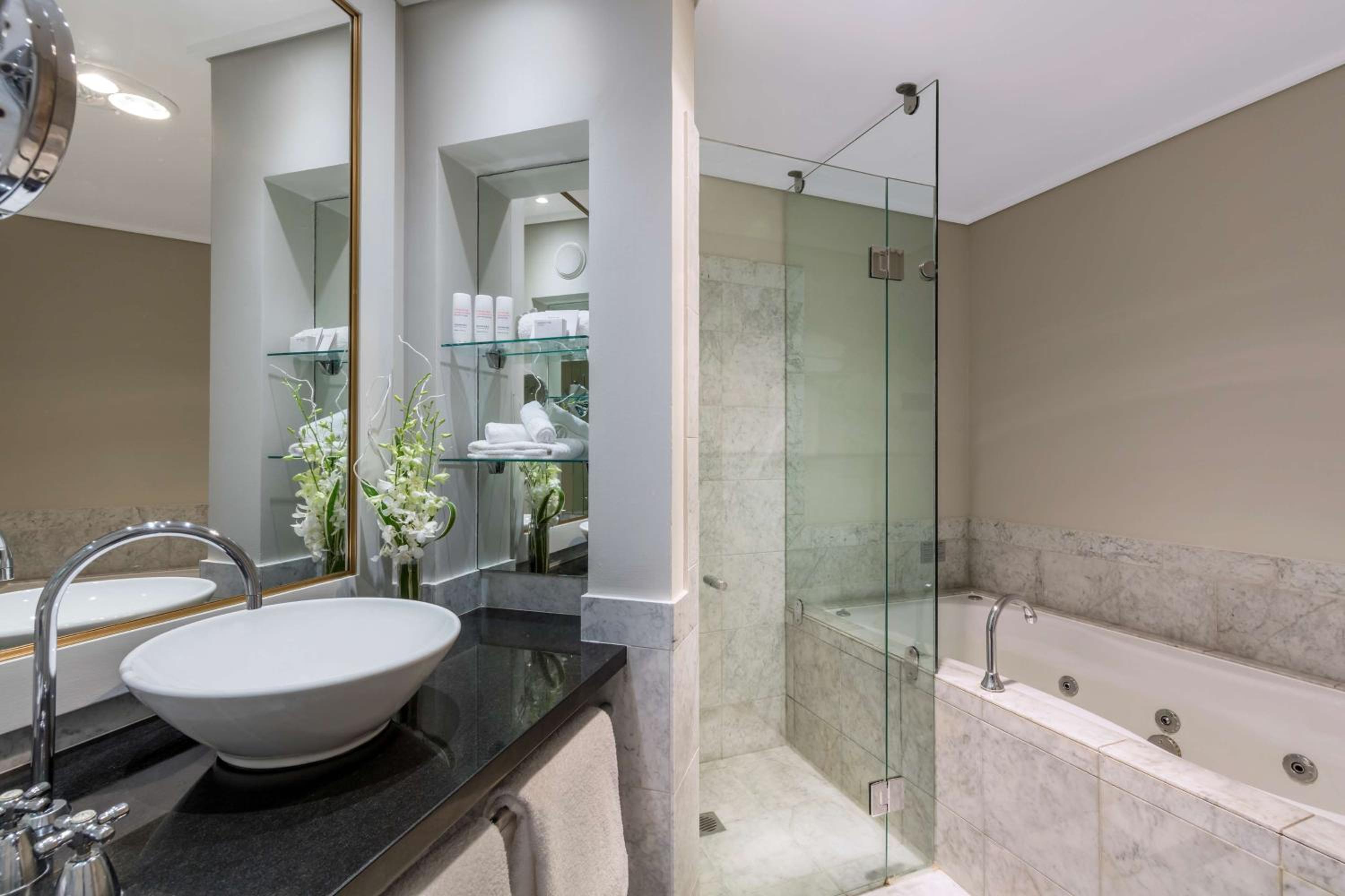 Paradox One Bedroom Spa Suite