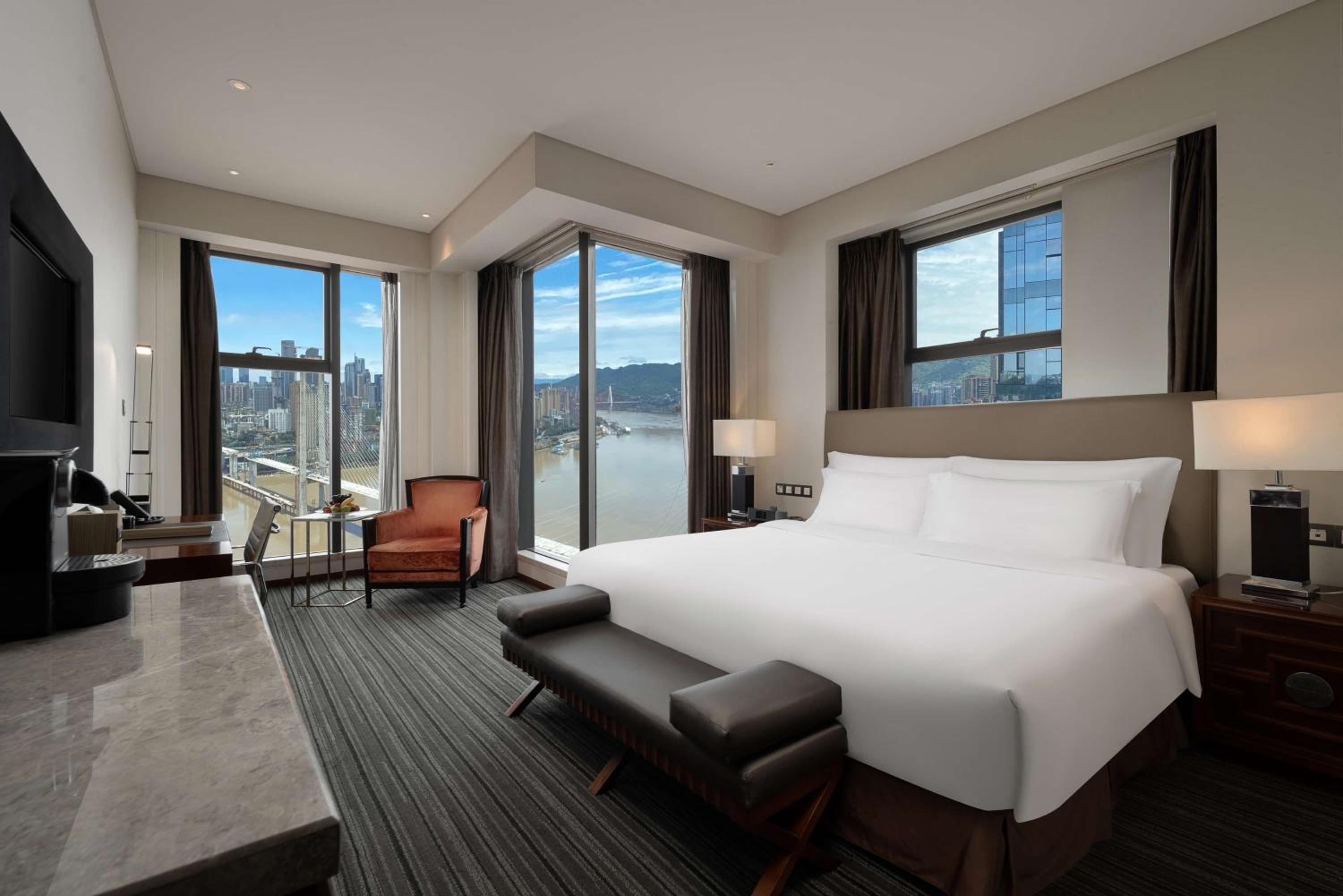 Executive Room with Yangtze River View - Photo 2