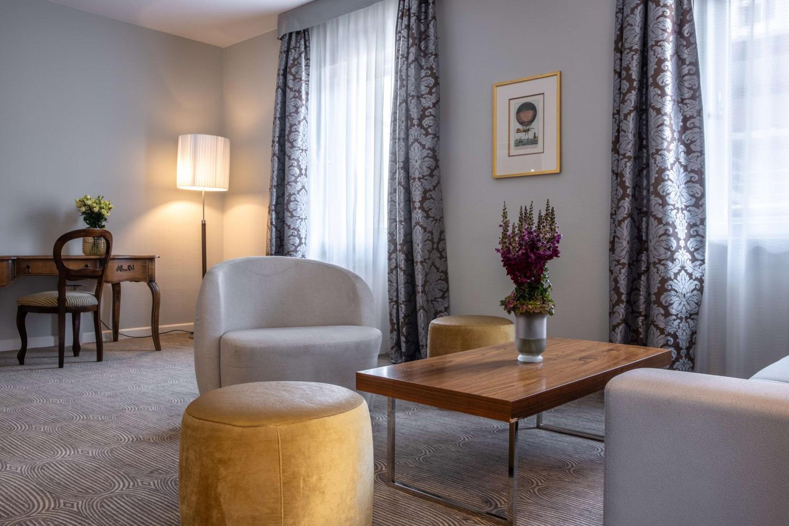 Suite - Photo 6