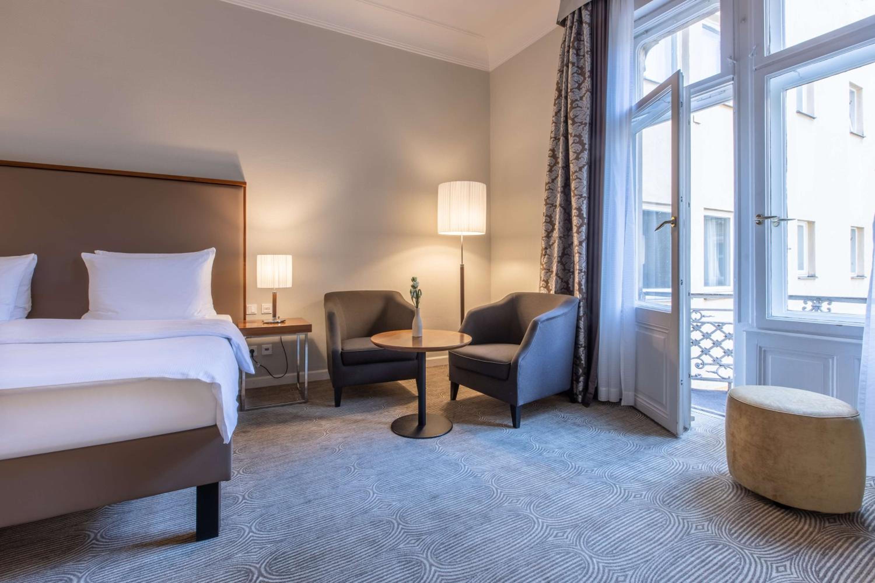 Premium Room - Photo 4