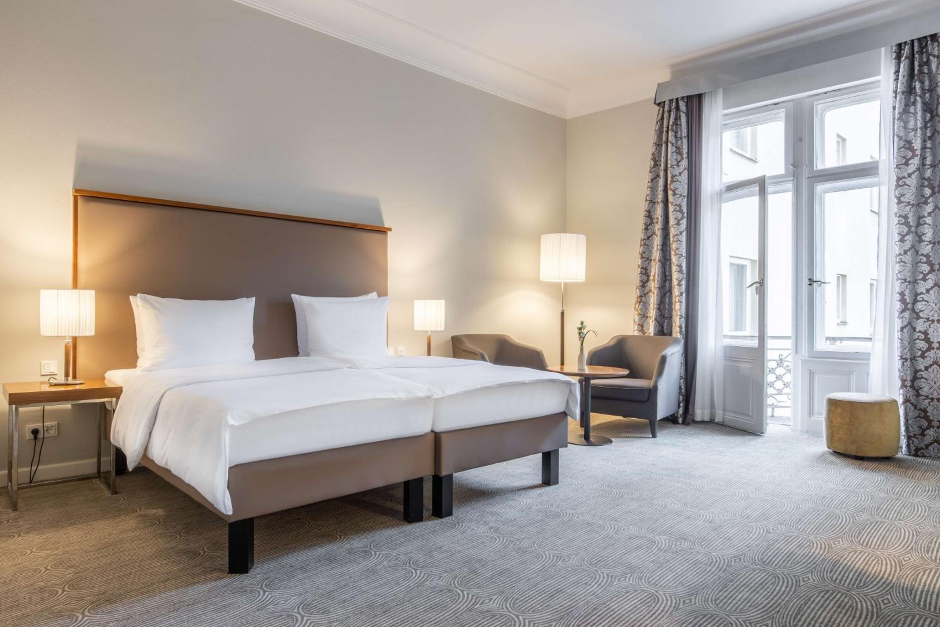 Premium Room - Photo 6
