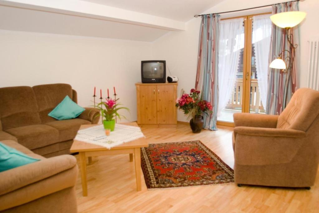 Apartment with Mountain View photo 1