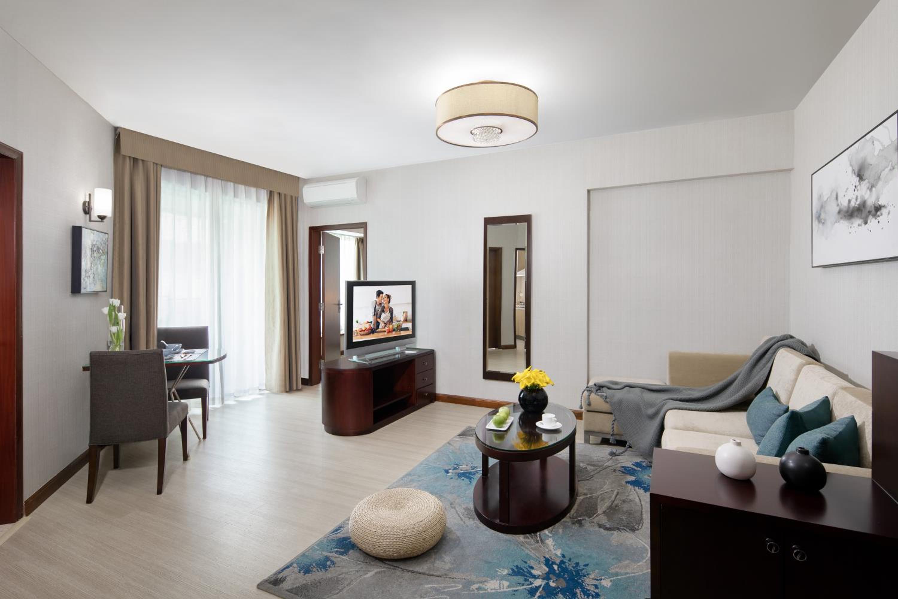 One-Bedroom Apartment include one breakfast - Photo 1