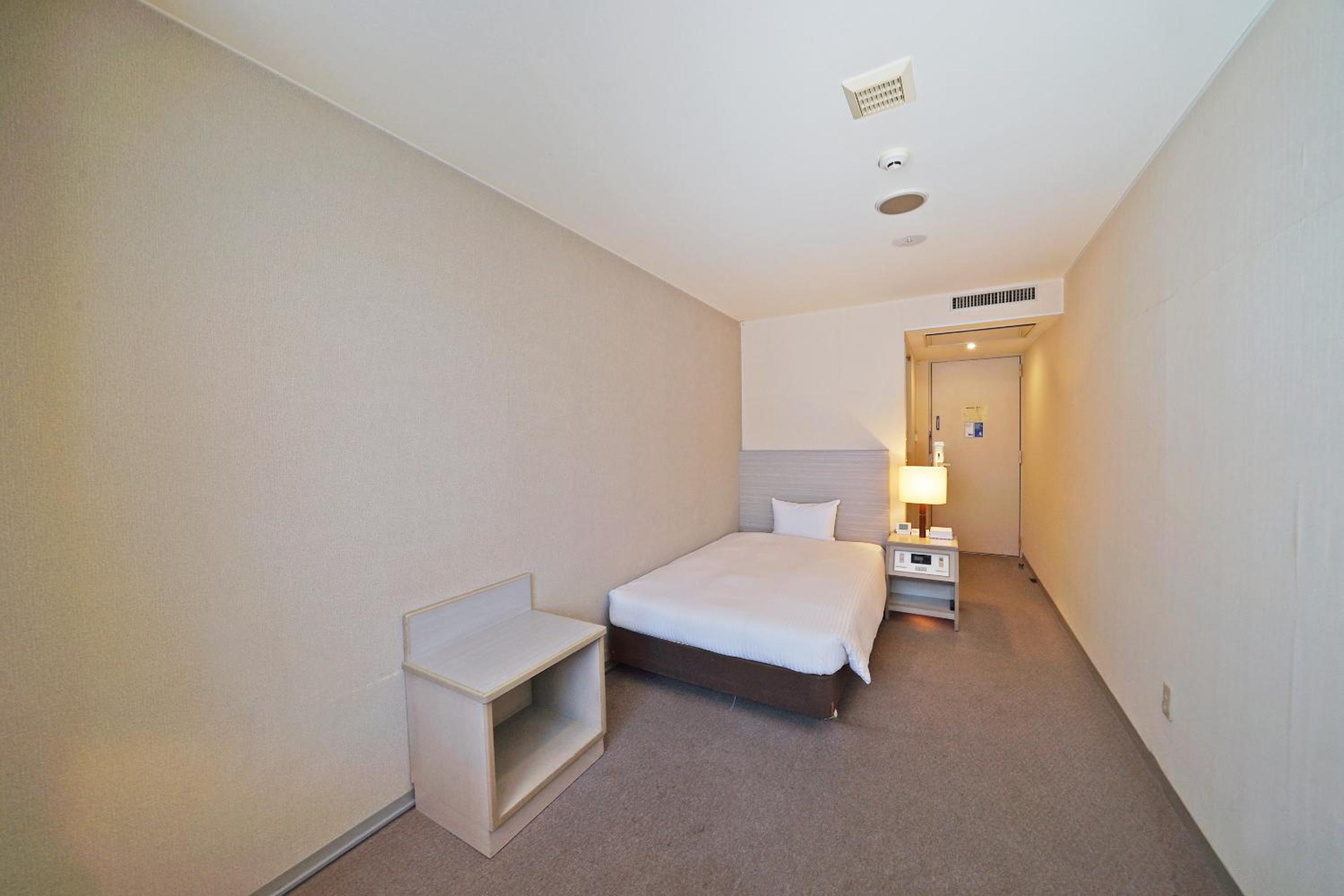 Moderate Small Double Room - Non-Smoking photo 2