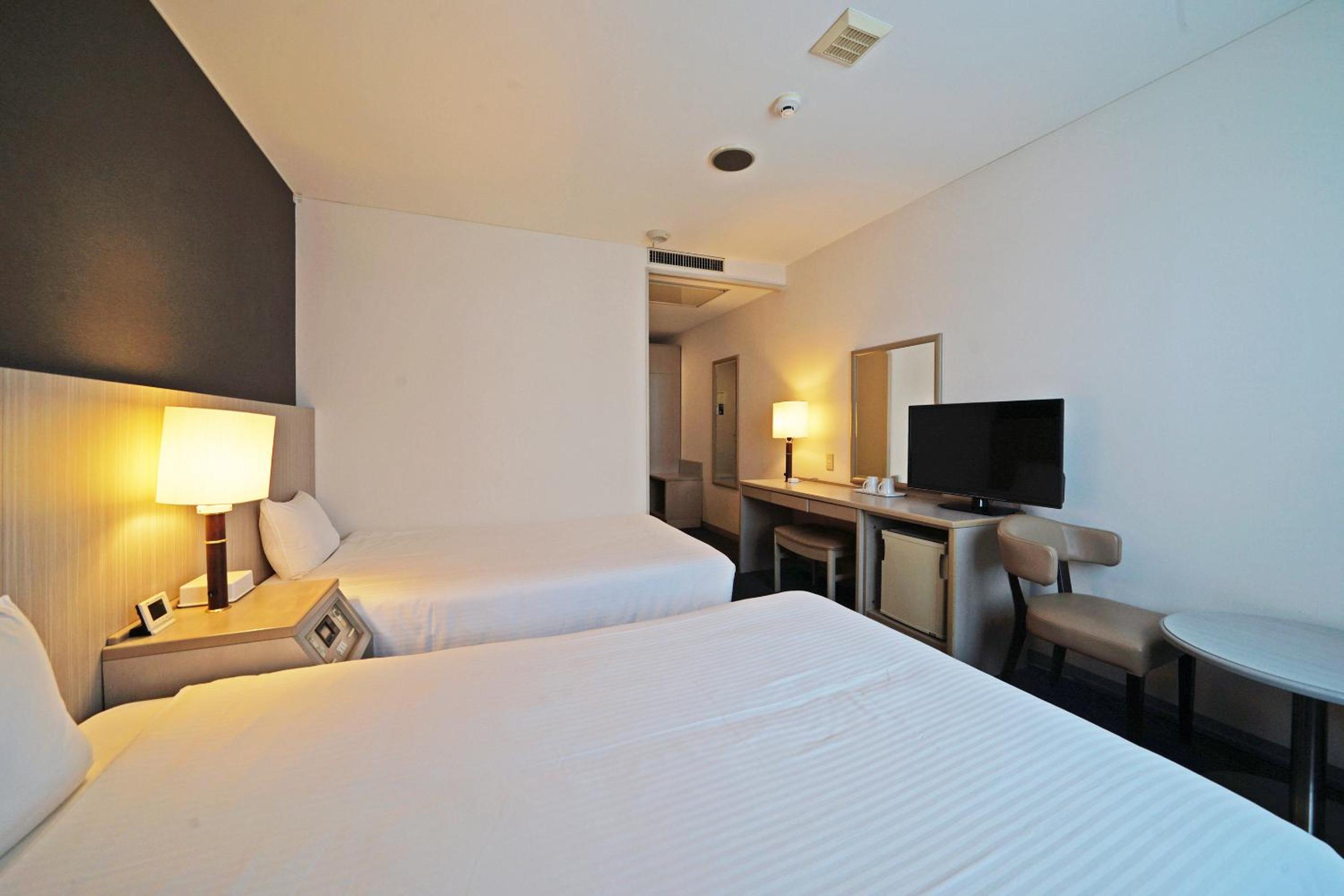Comfort Twin Room - Smoking photo 2
