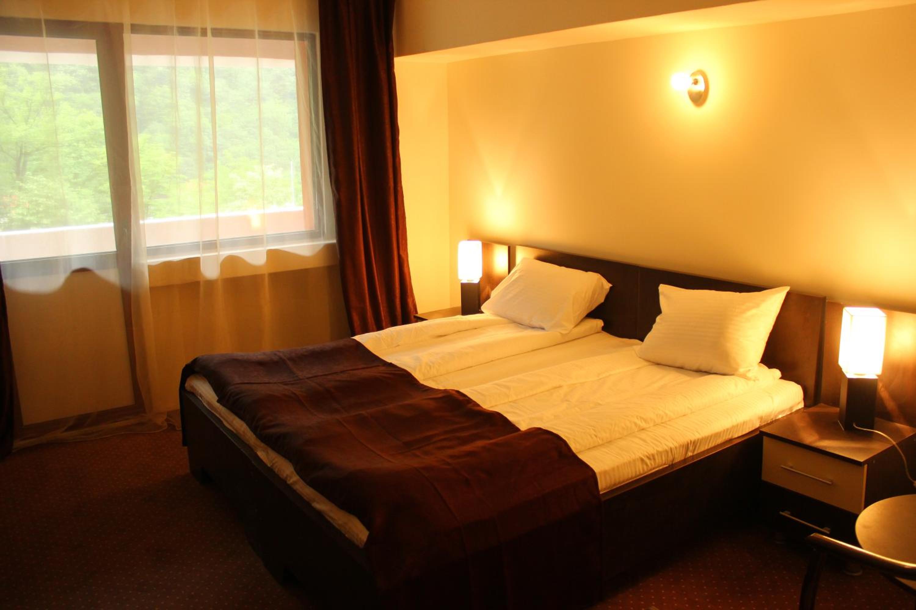 Double Room - Photo 3
