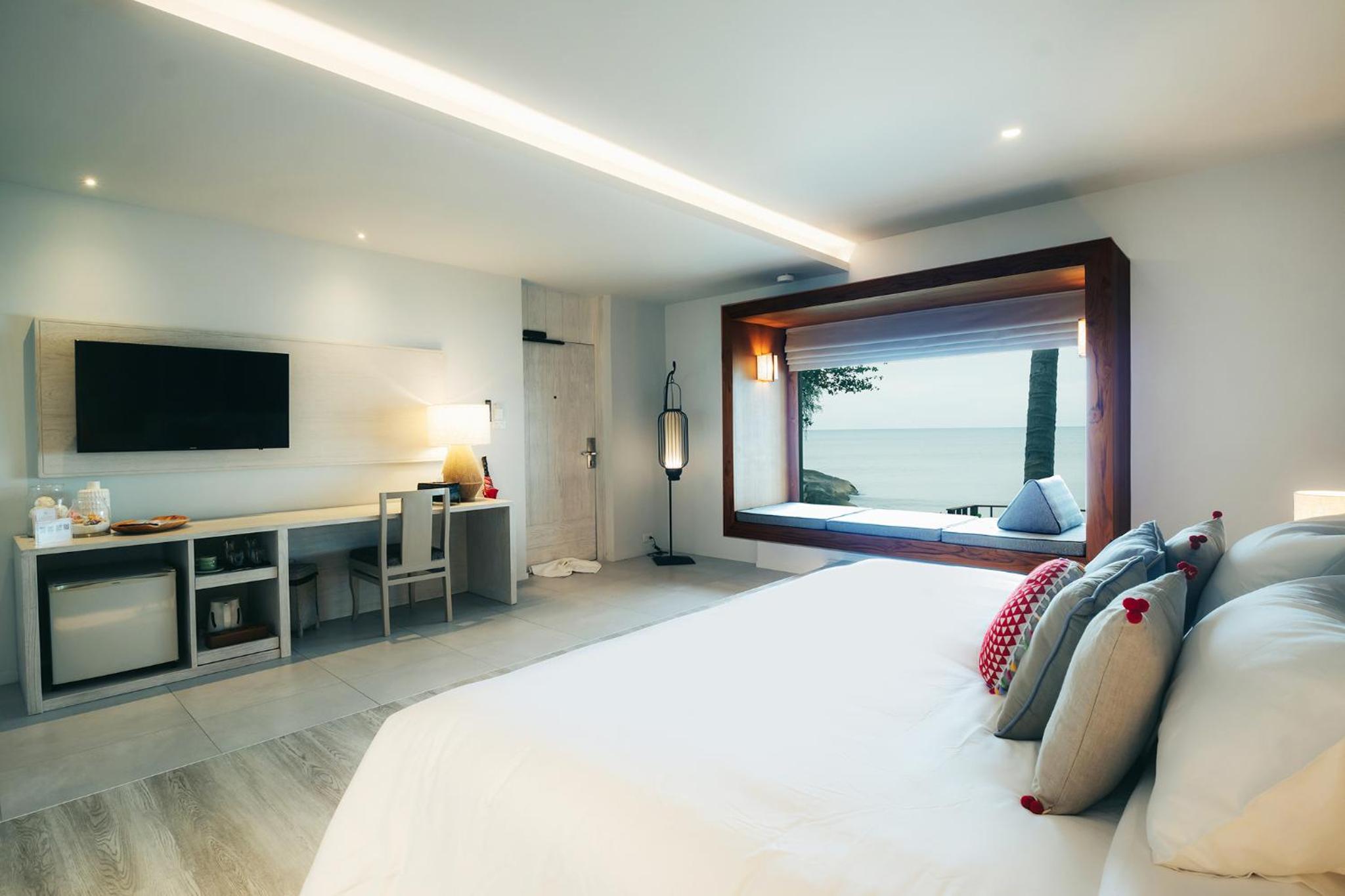 Premier Beachfront with Plunge Pool  - Photo 6