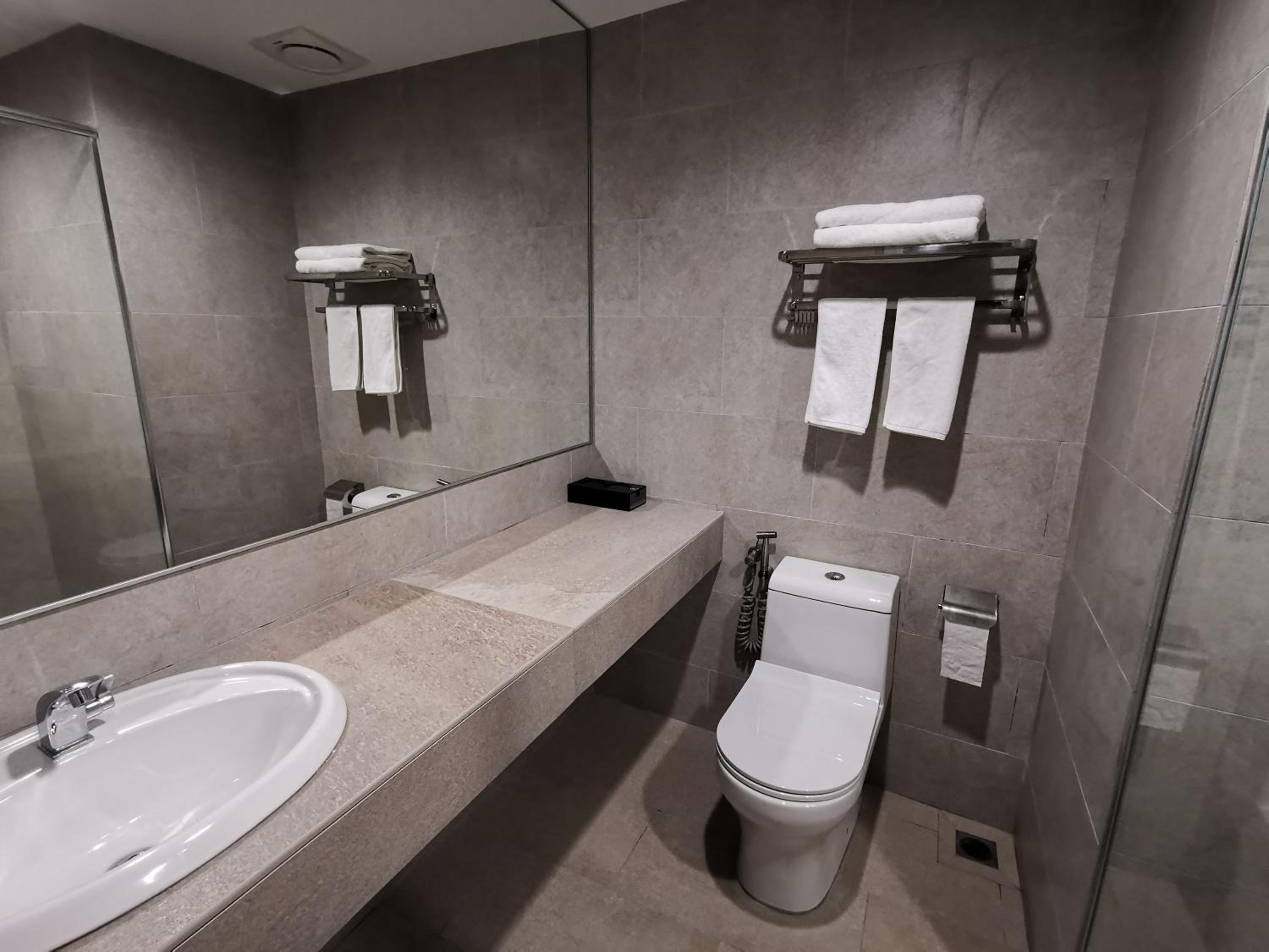 Deluxe Twin Room - Photo 7