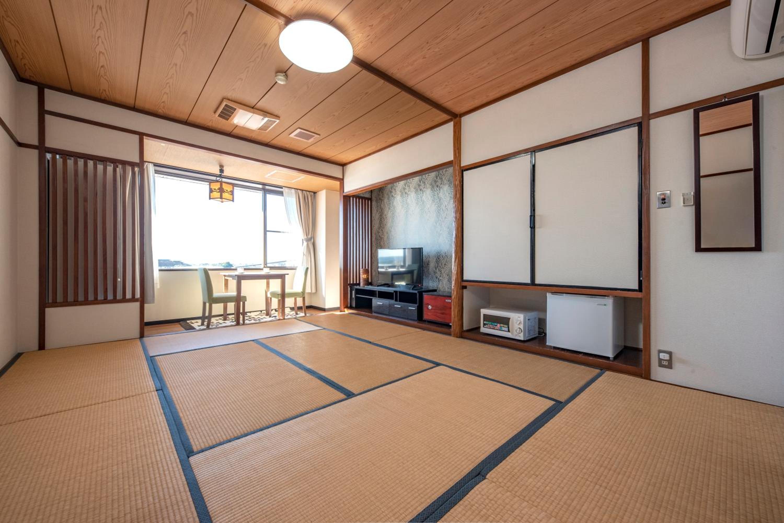 Japanese-Style Room - Photo 13