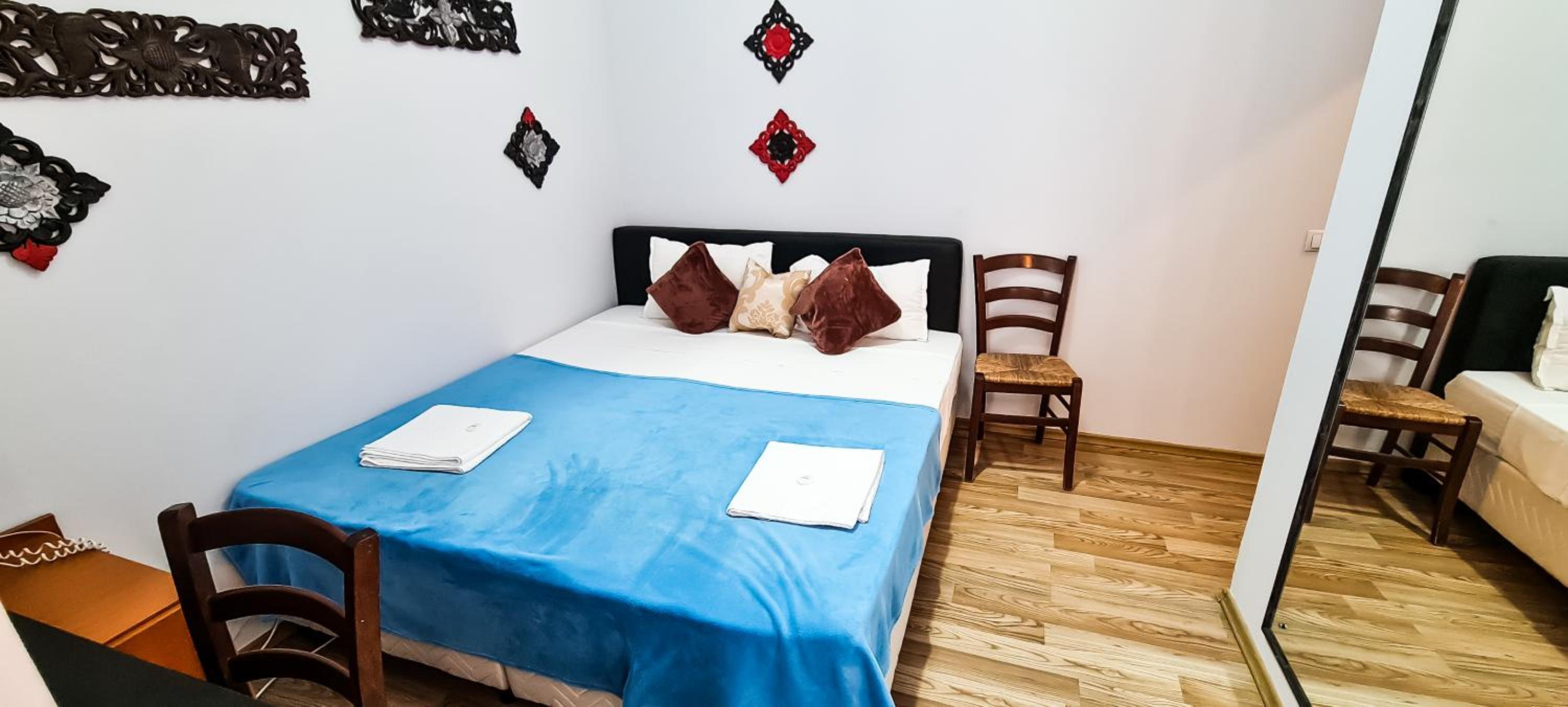 Double Room - Photo 7