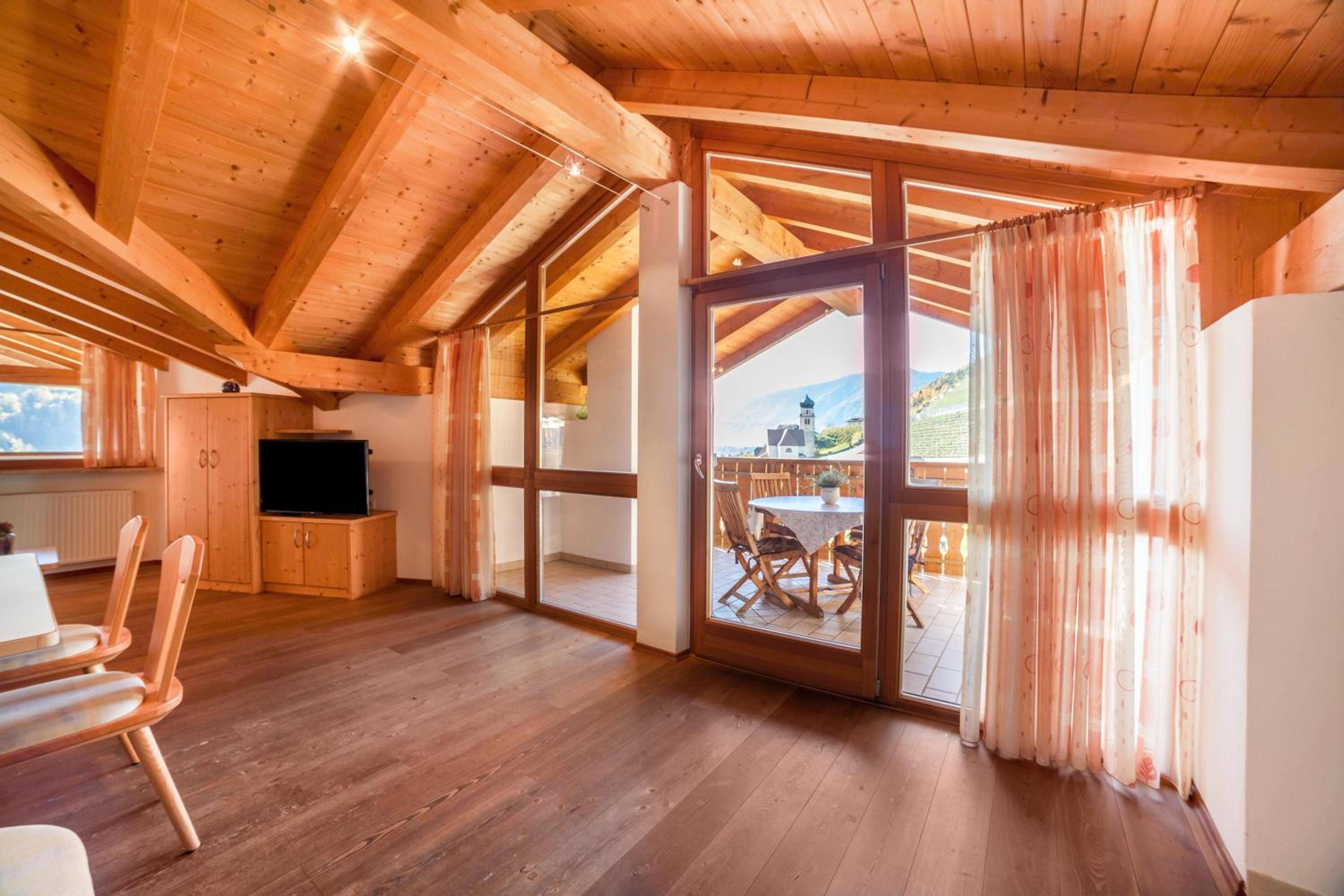 Two-Bedroom Deluxe Apartment with Garden View