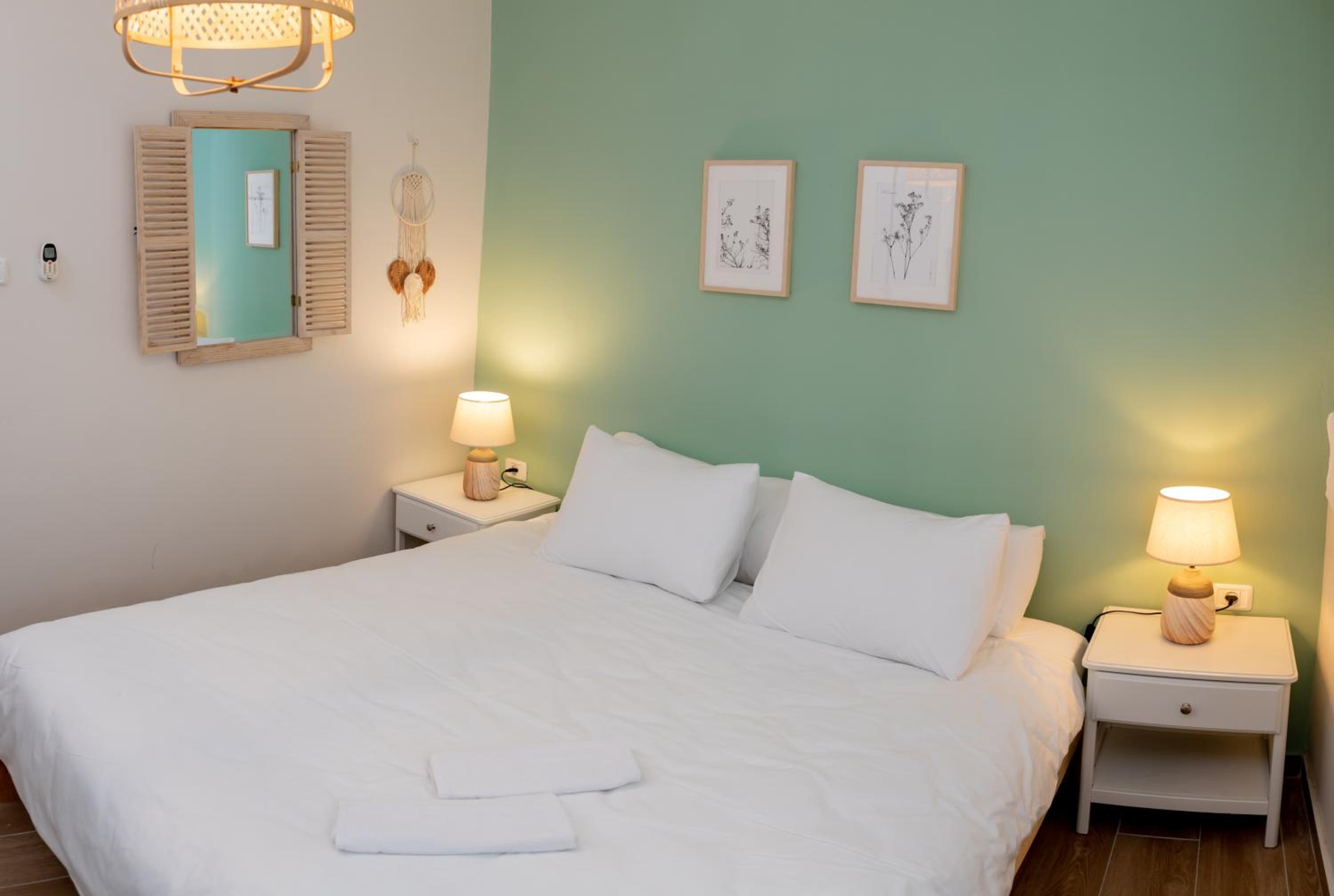 One-Bedroom House - Photo 7